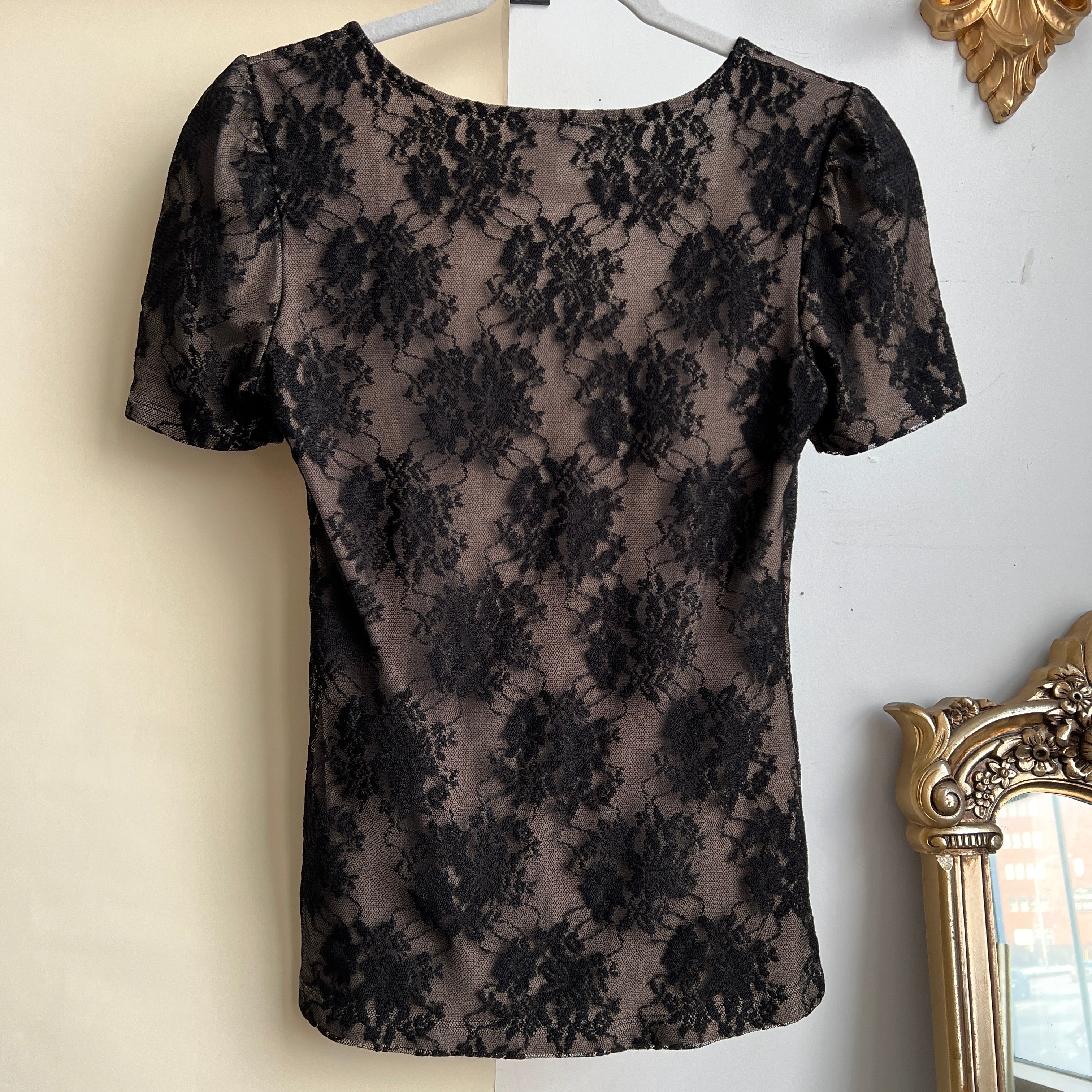 00s black lace short sleeve top (S)