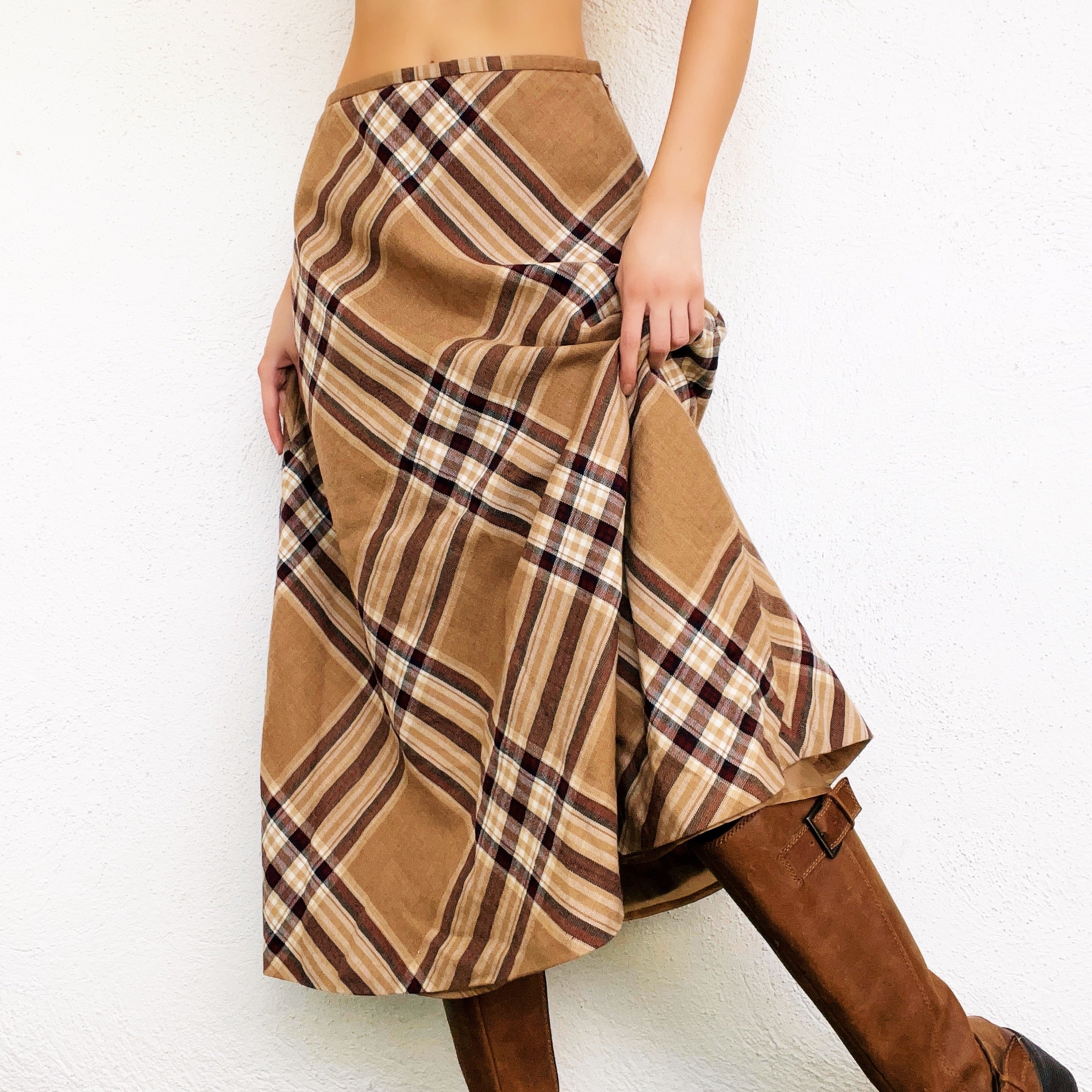 Tan Plaid Midi Skirt (S/M)