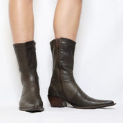 Pointed Toe Western Boots (5.5-6 US)