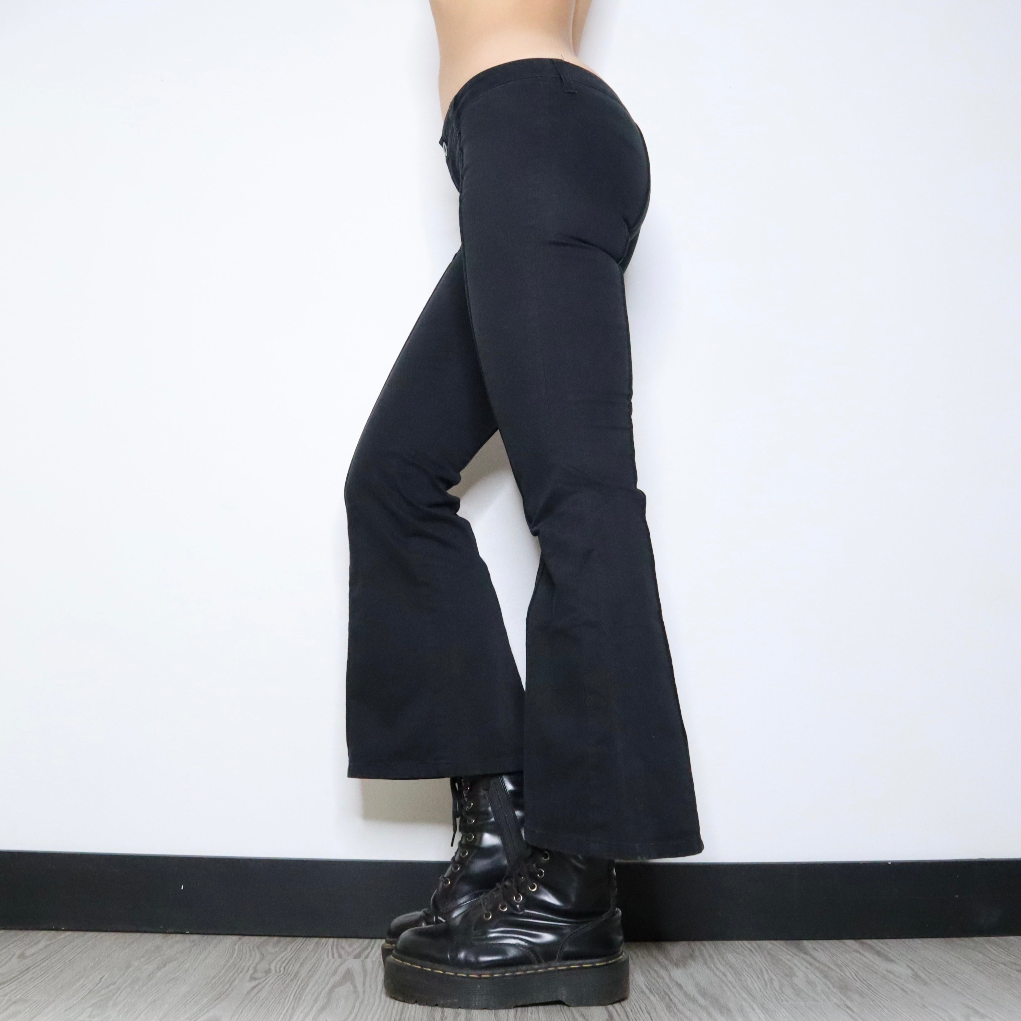 Vintage Y2K Black Low Rise Flare Pants (Small)