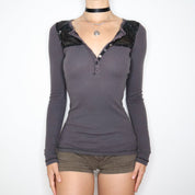 Y2K Gray Long Sleeve Henley Tee (XS)