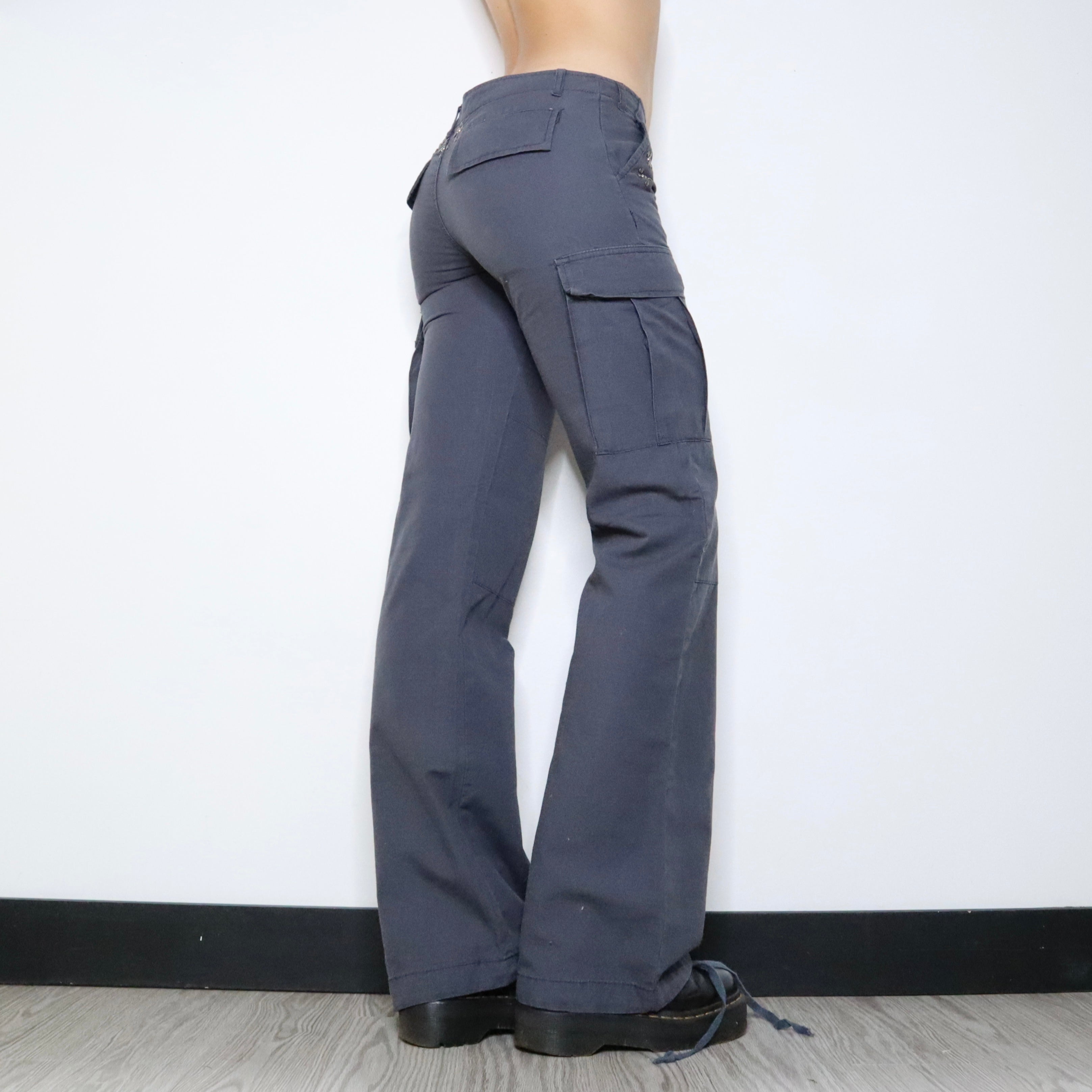 Vintage Y2K Navy Low Rise Cargo Pants (Small)