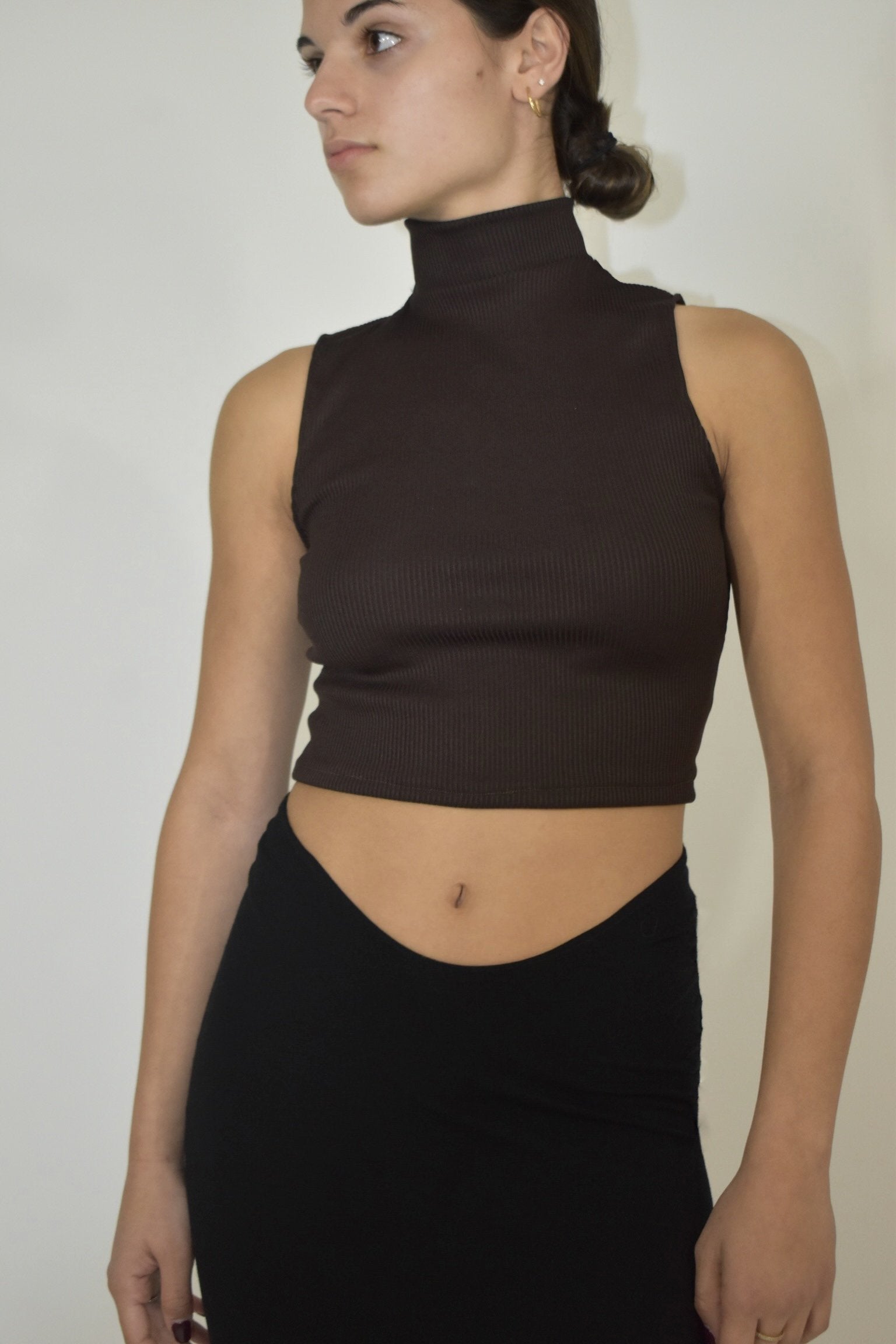 Sleeveless Turtleneck Crop