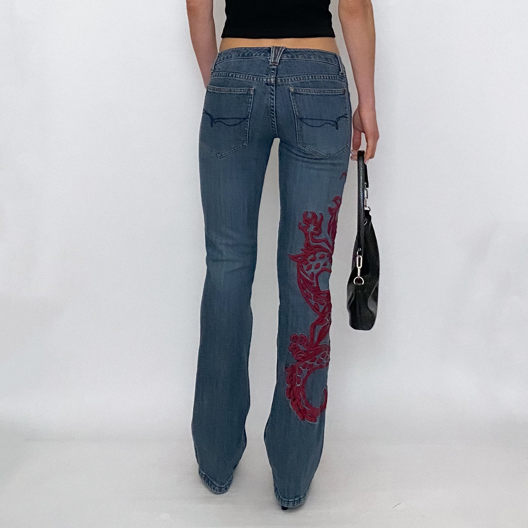 y2k xoxo dragon embroidered jeans - xs