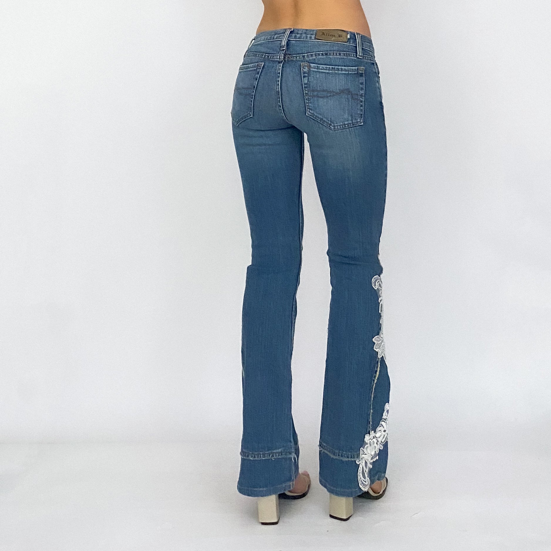 y2k lace trim low rise jeans - extra small
