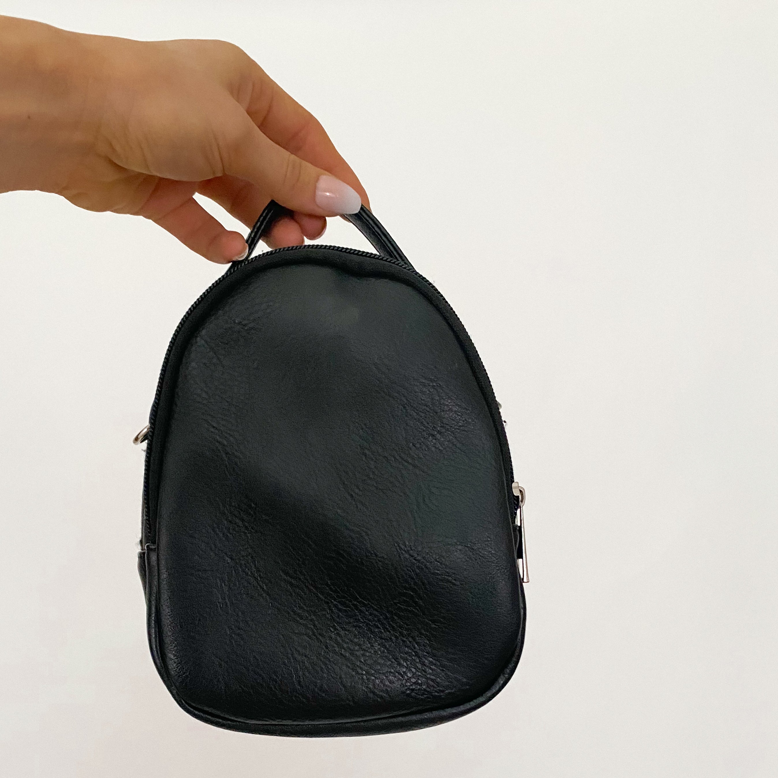 Vintage Black Leather Circle Handbag