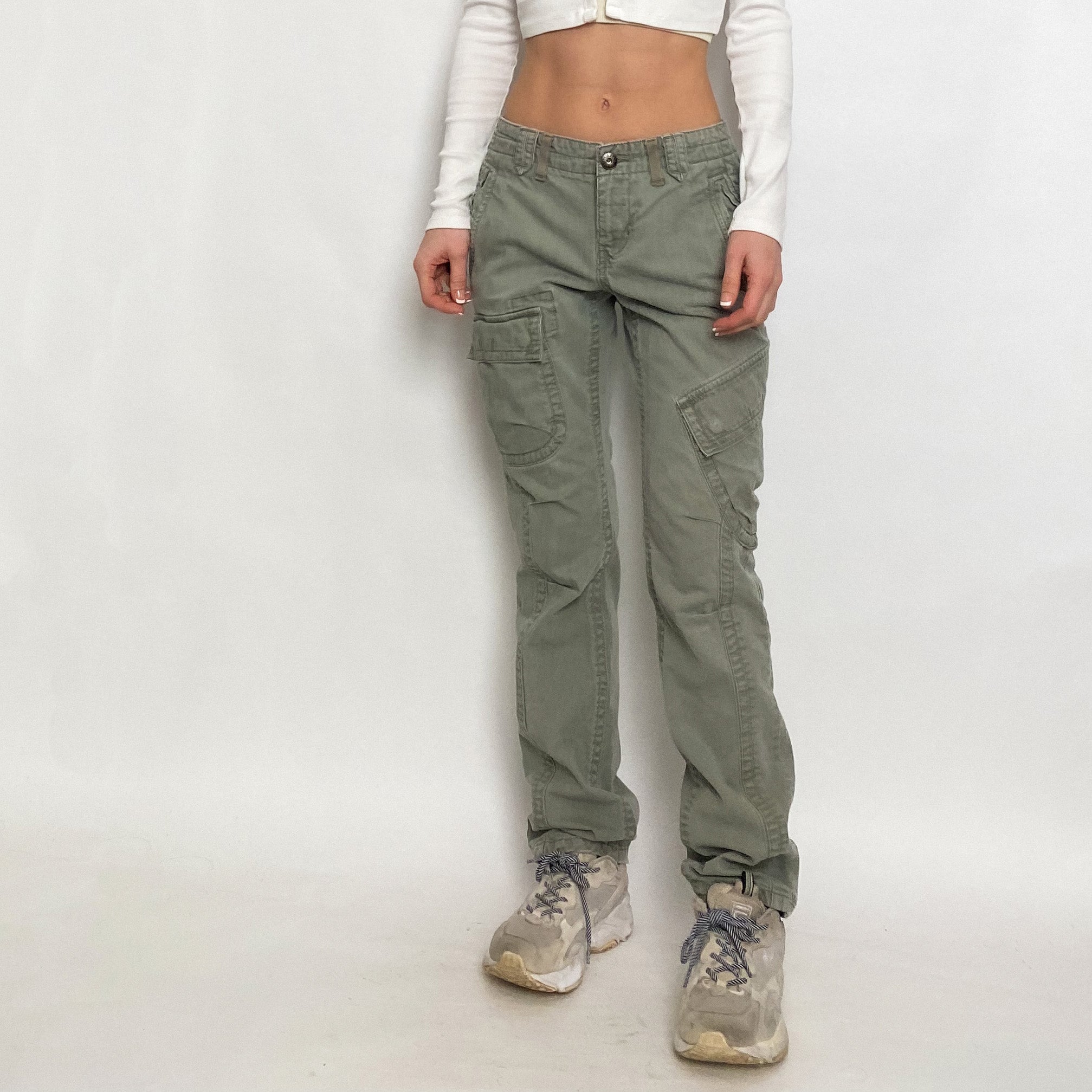 low rise cargos - size 4