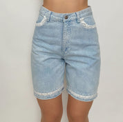 bermuda shorts - size 5/ 26"