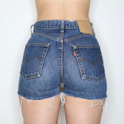 90s LEVI'S High Waisted Denim Shorts (S)