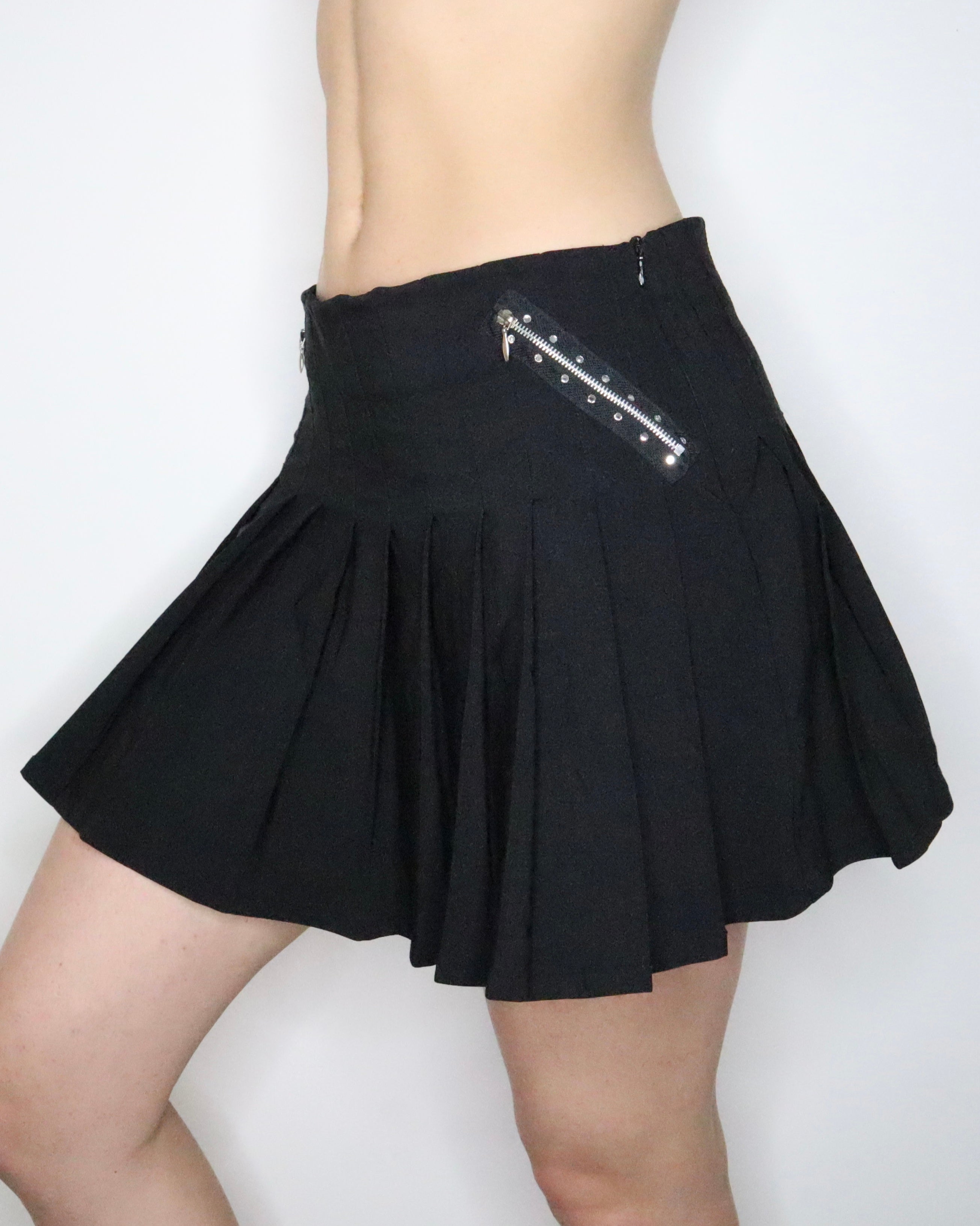 Pleated Black Mini Skirt (Medium) 