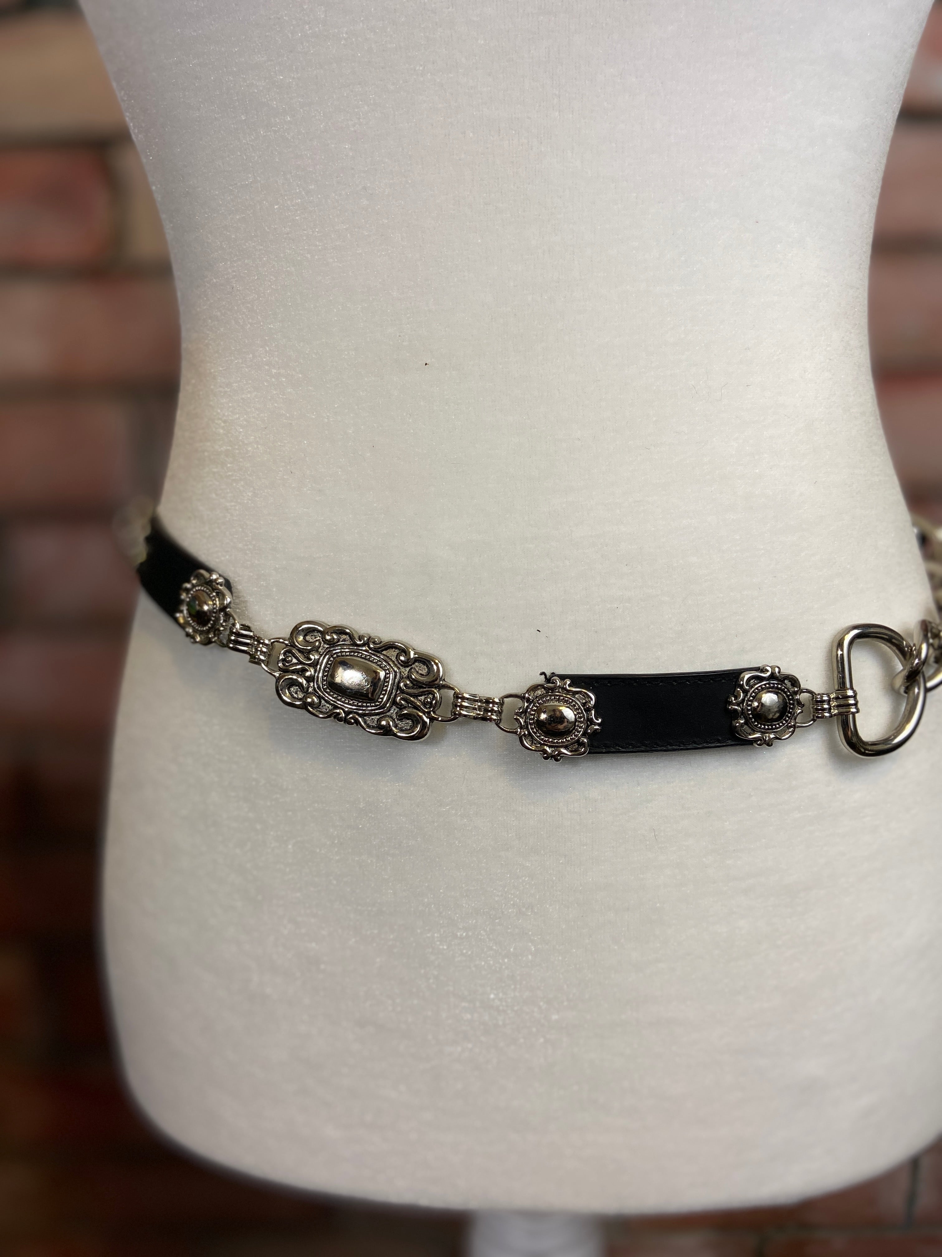 Belts or choker