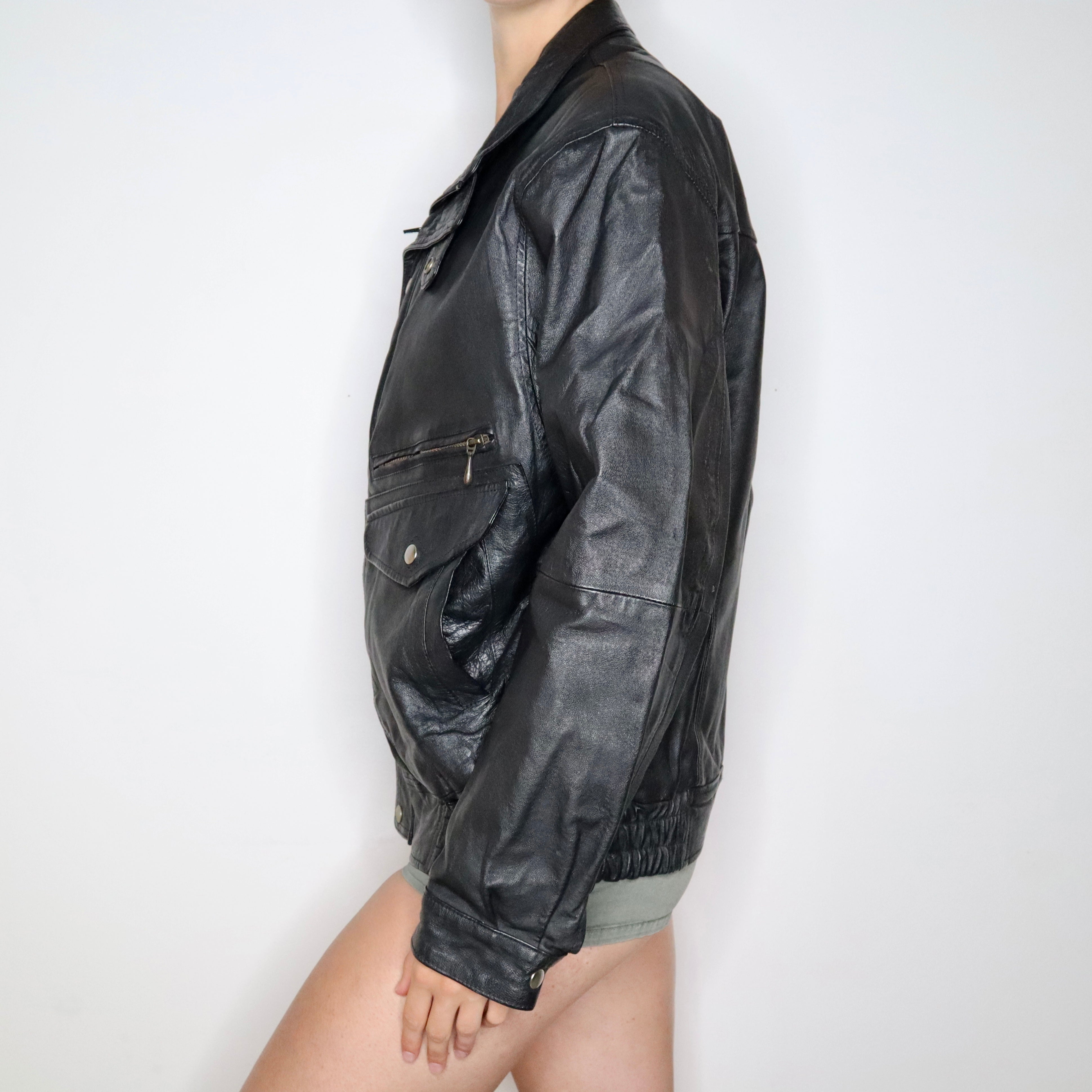 90s Oversized Black Leather Bomber Jacket (XL)