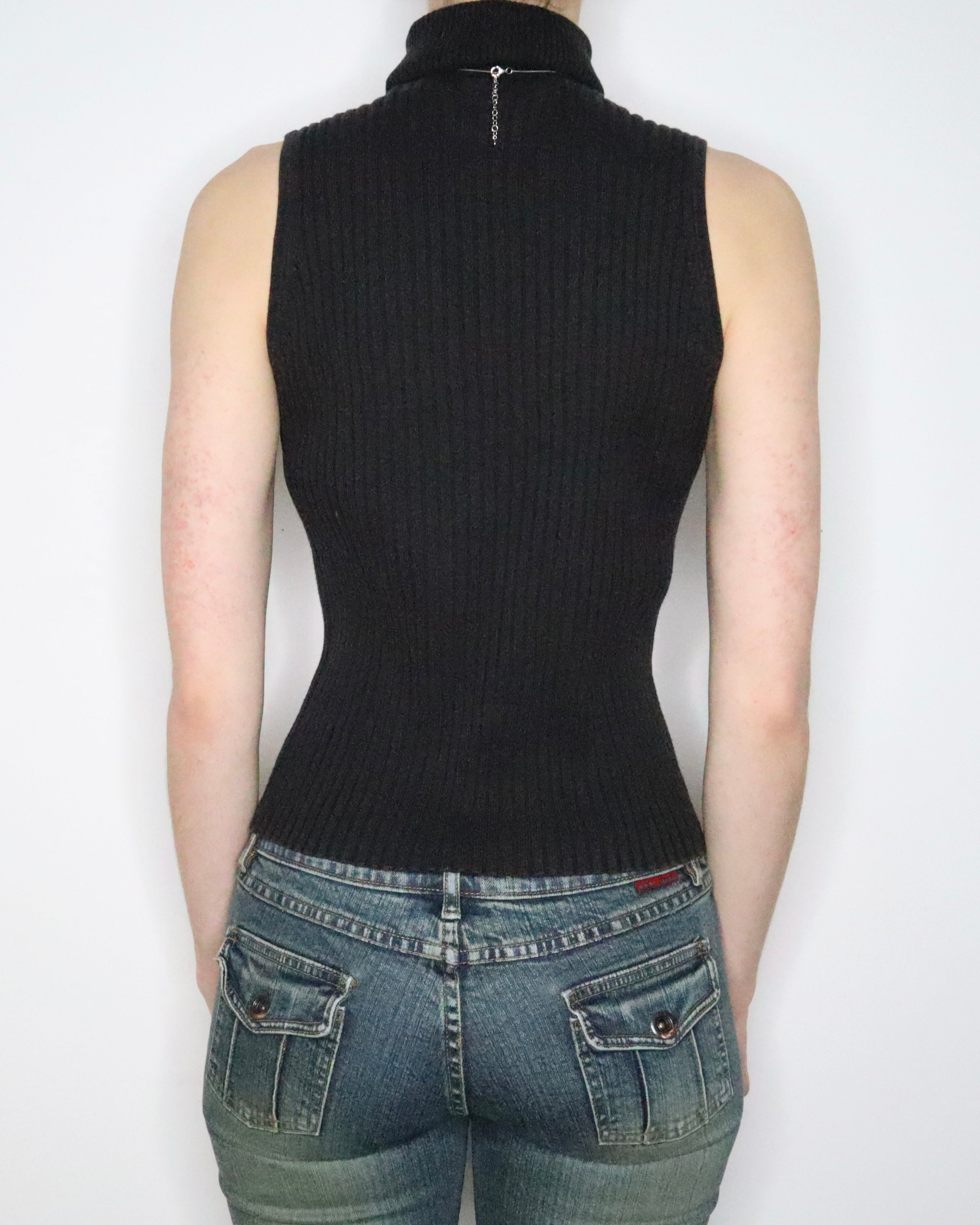 Black Sleeveless Turtleneck (M-L) 