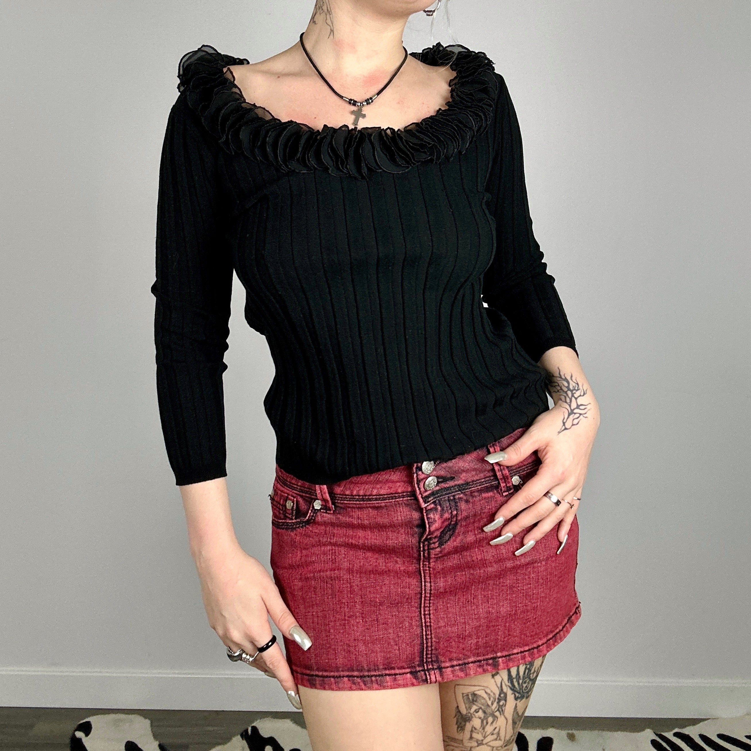 Vintage Ribbed Ruffle Neckline Blouse