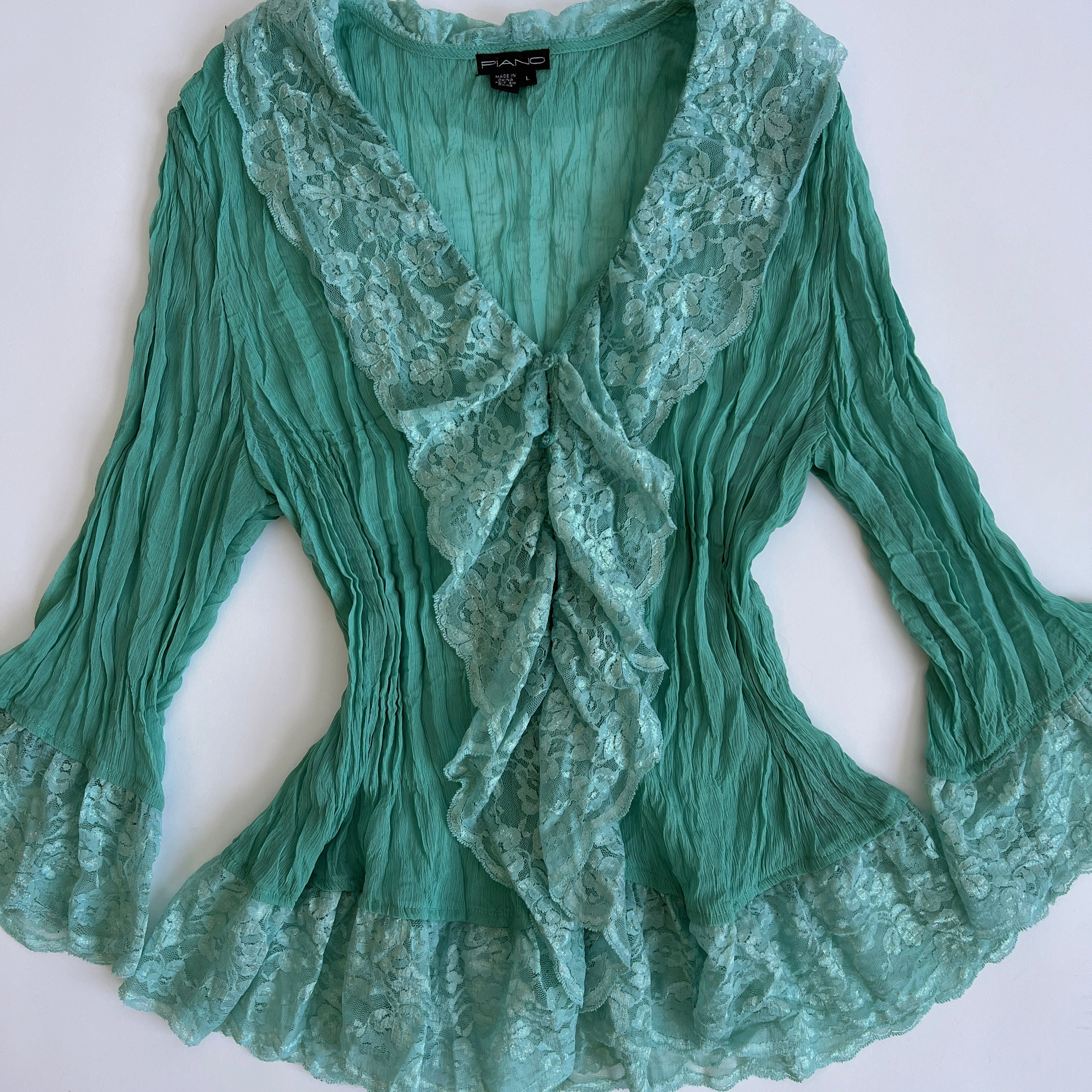 00s cyan lace button blouse (L/XL)