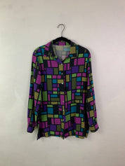 Vibrant geometric button up