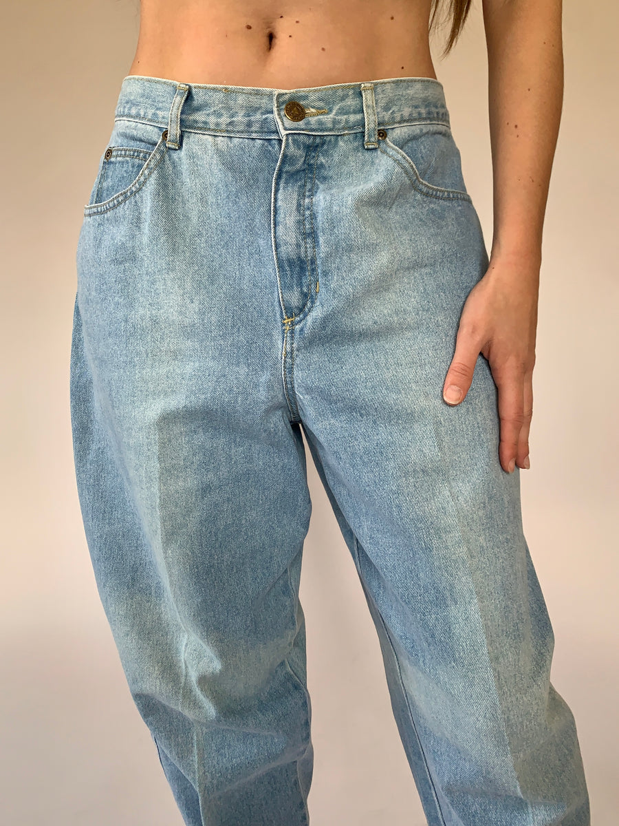 Vintage Size 28/29 Light Wash Mom Jeans Studded / 90s -  in 2023