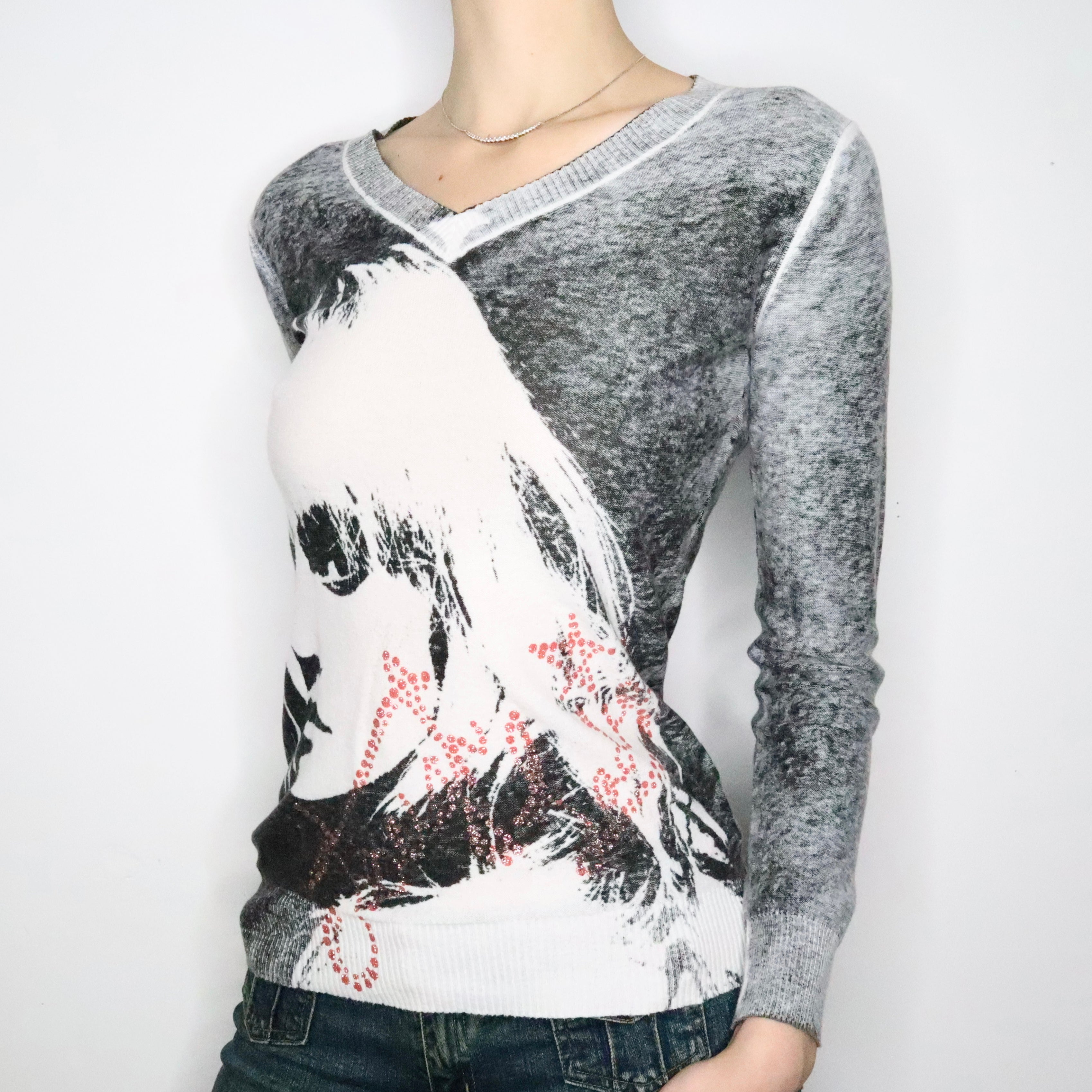 Grunge Graphic Art Pullover (S-M)