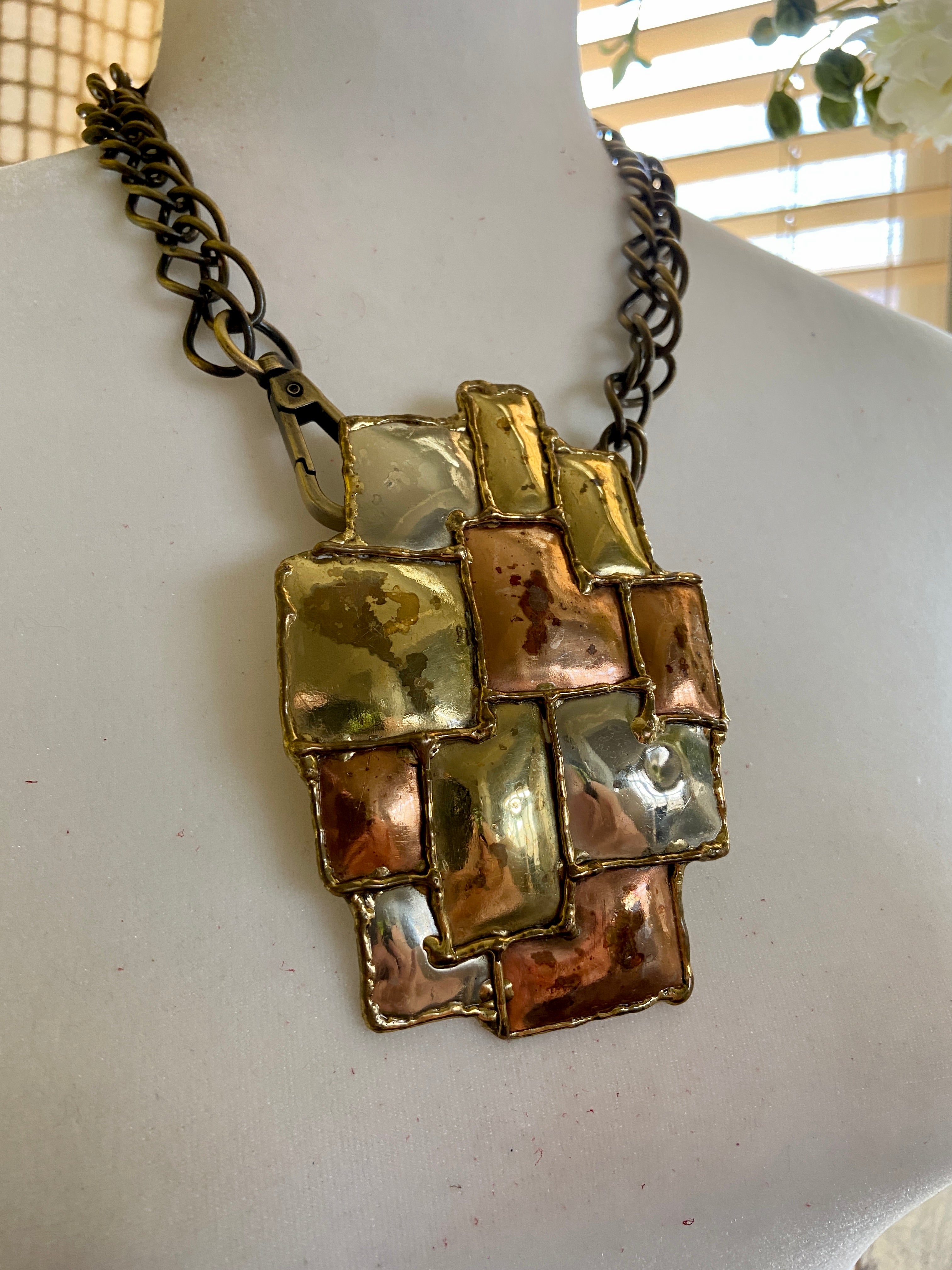 Chunky reworked choker