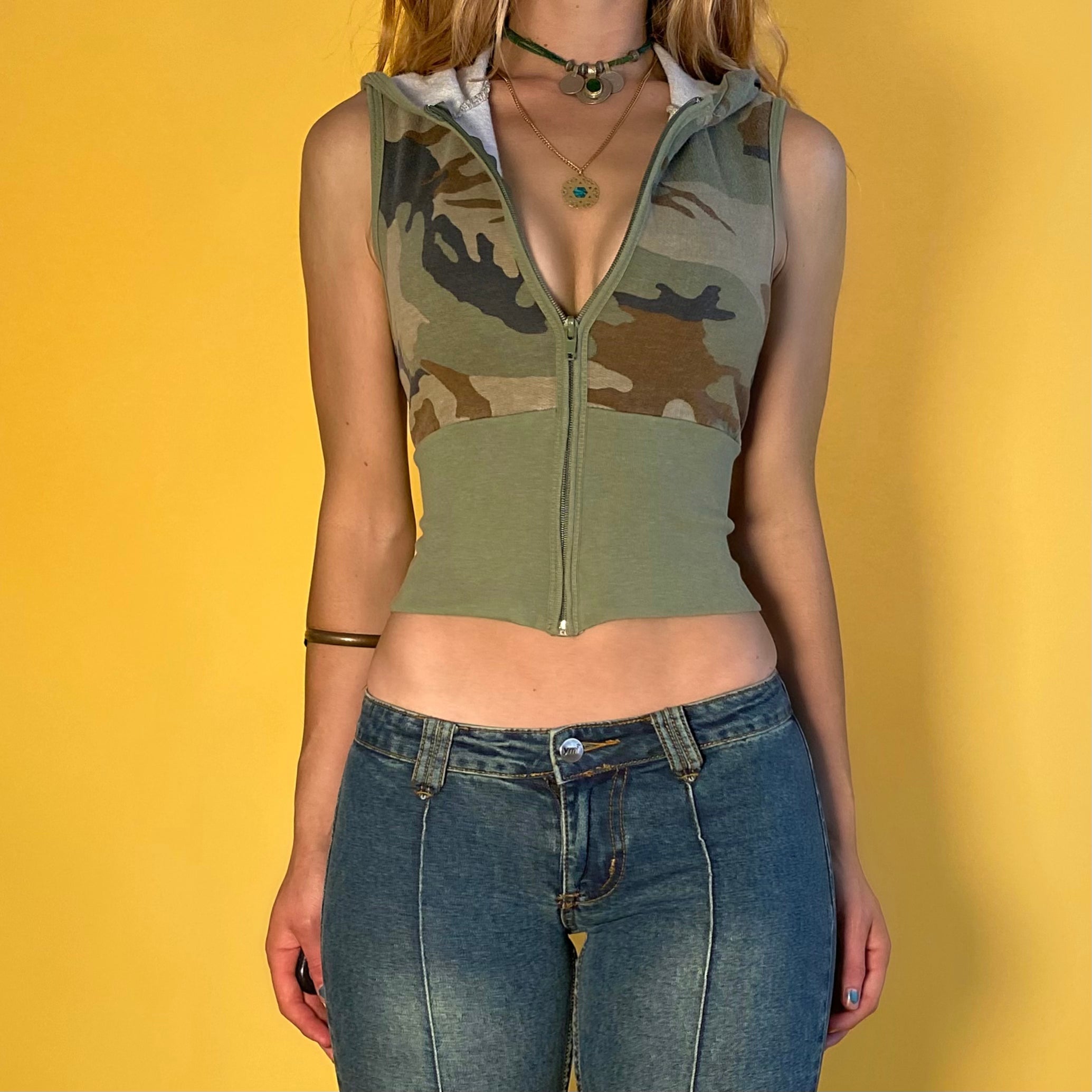 Vintage Cropped Camo Sleeveless Hoodie - Medium