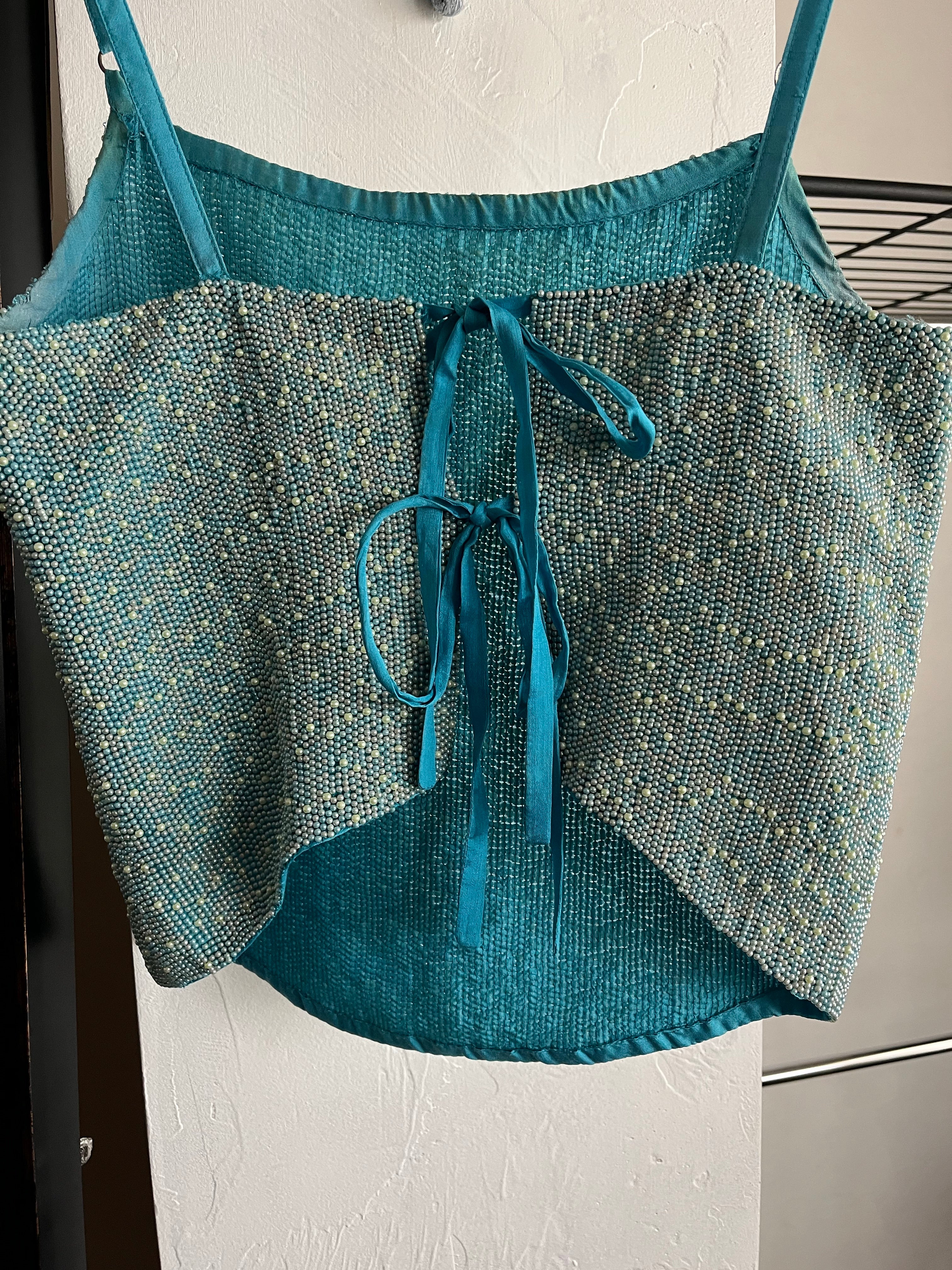 Bows & backless