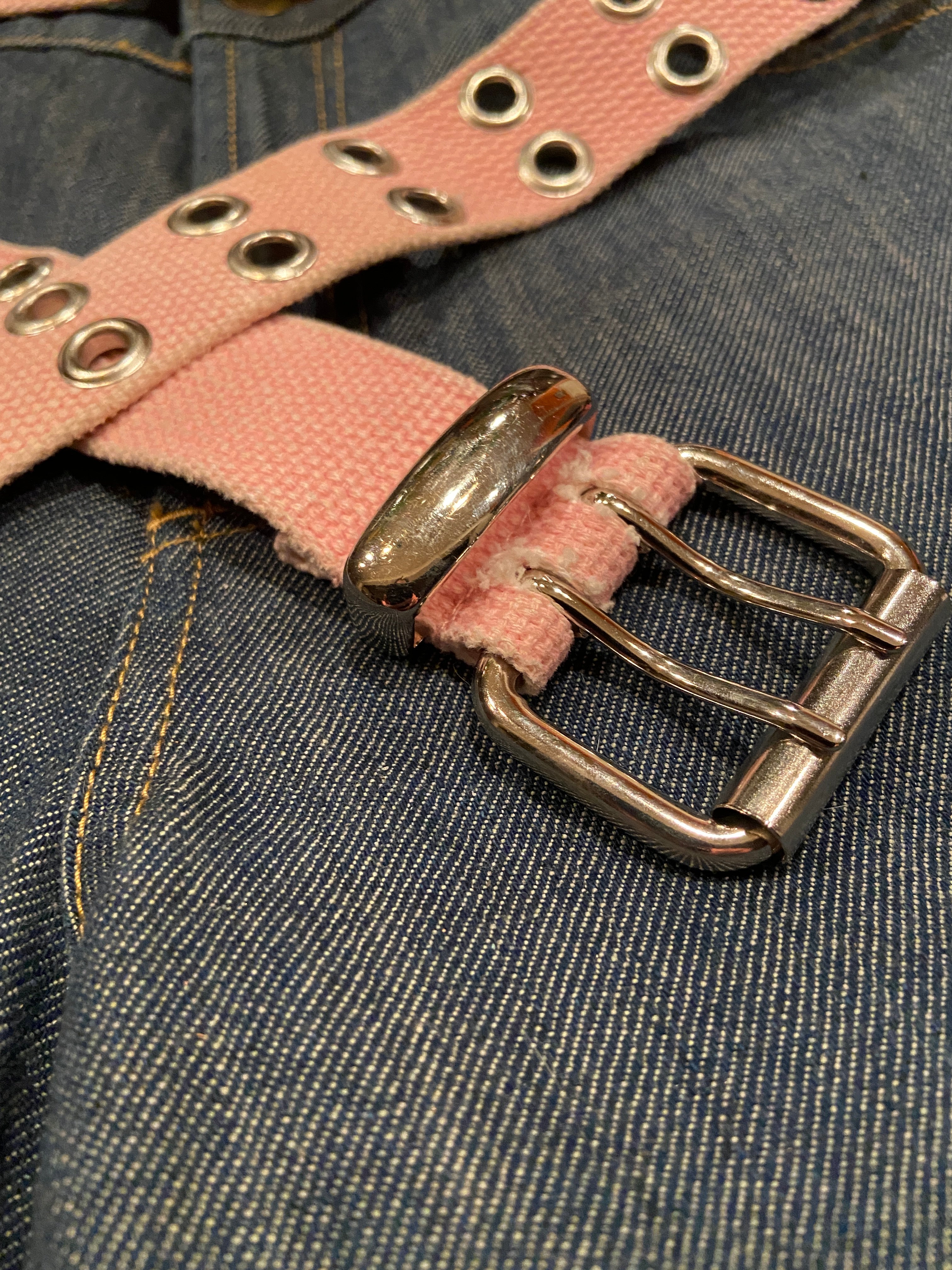 Pinky belts