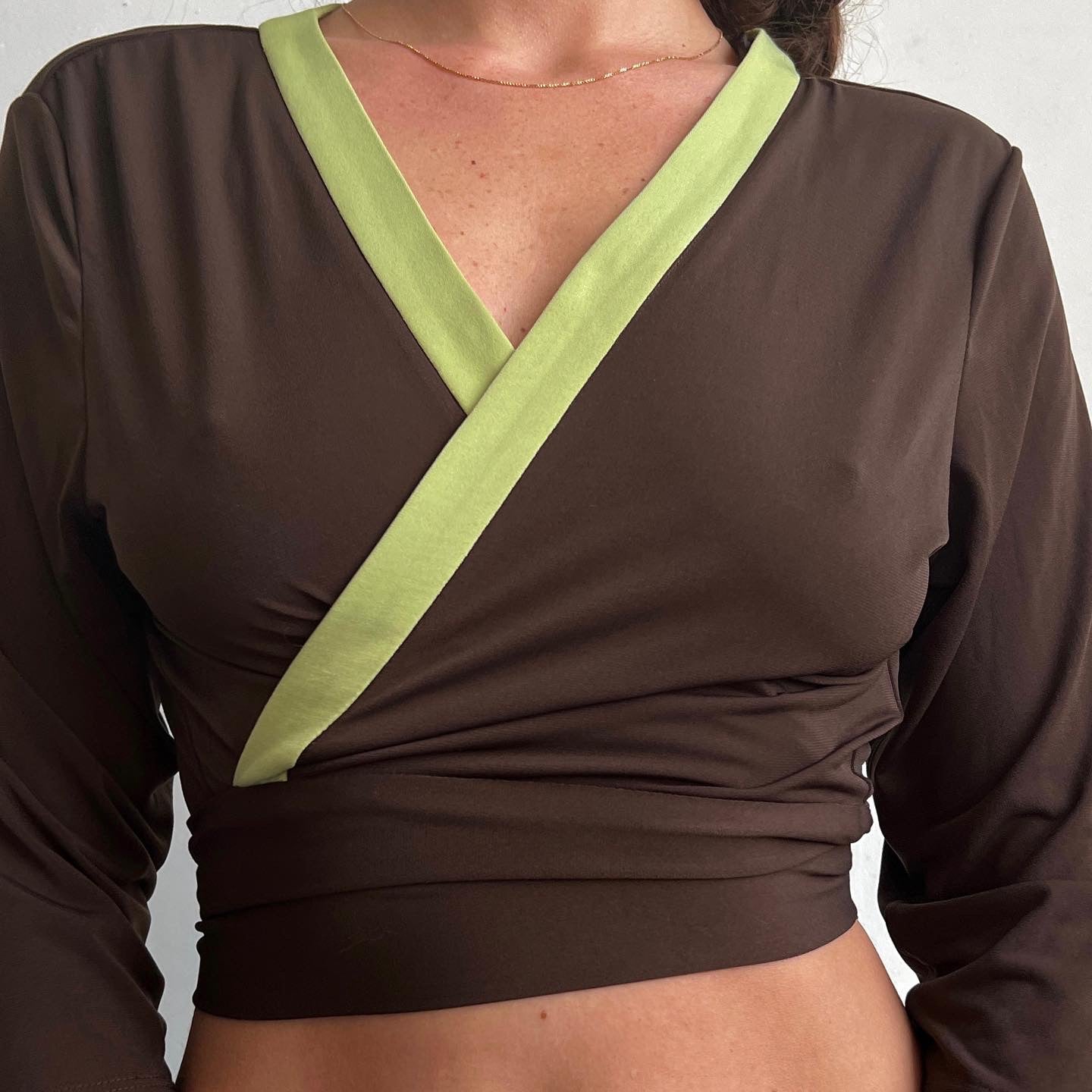 🥝 front tie crop top