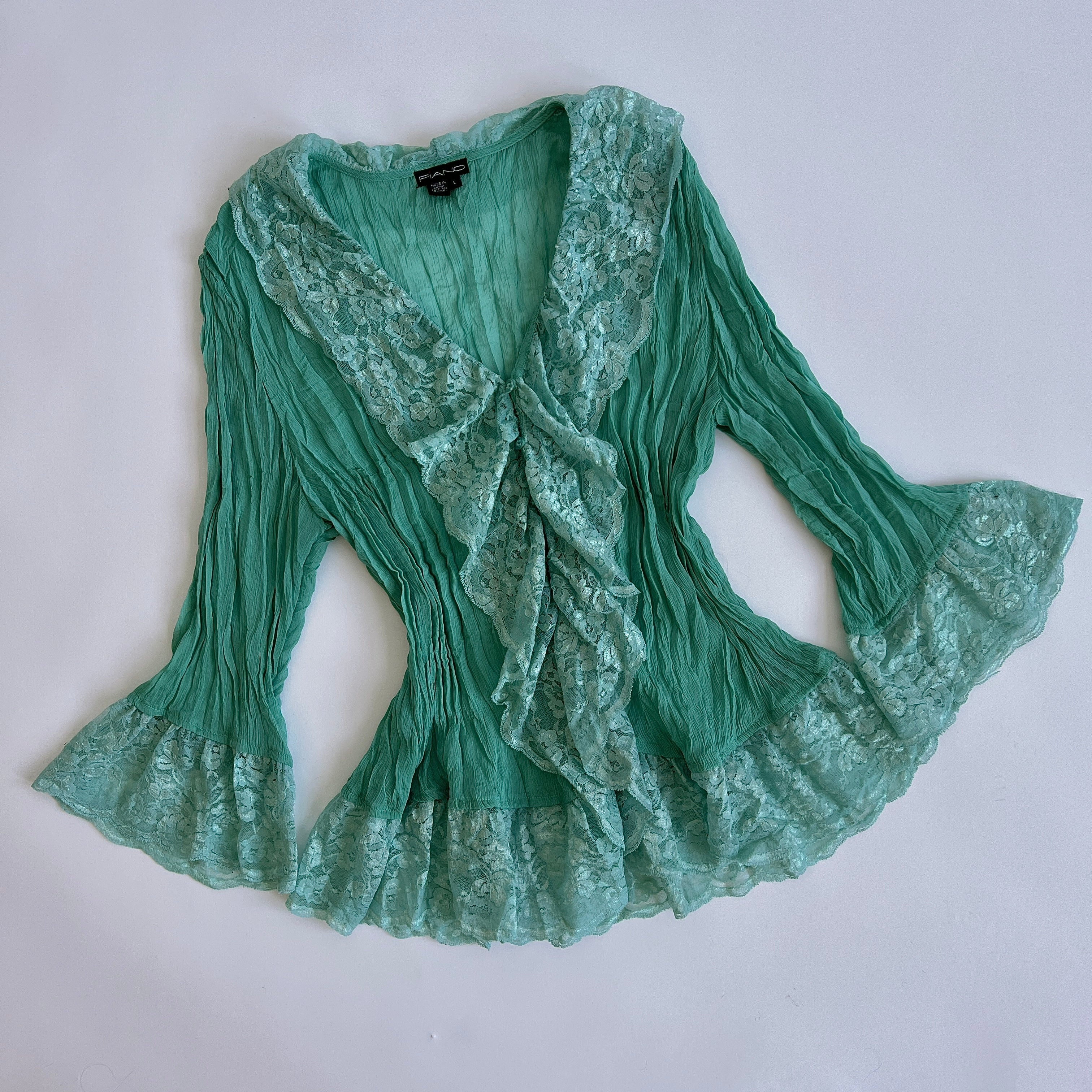 00s cyan lace button blouse (L/XL)