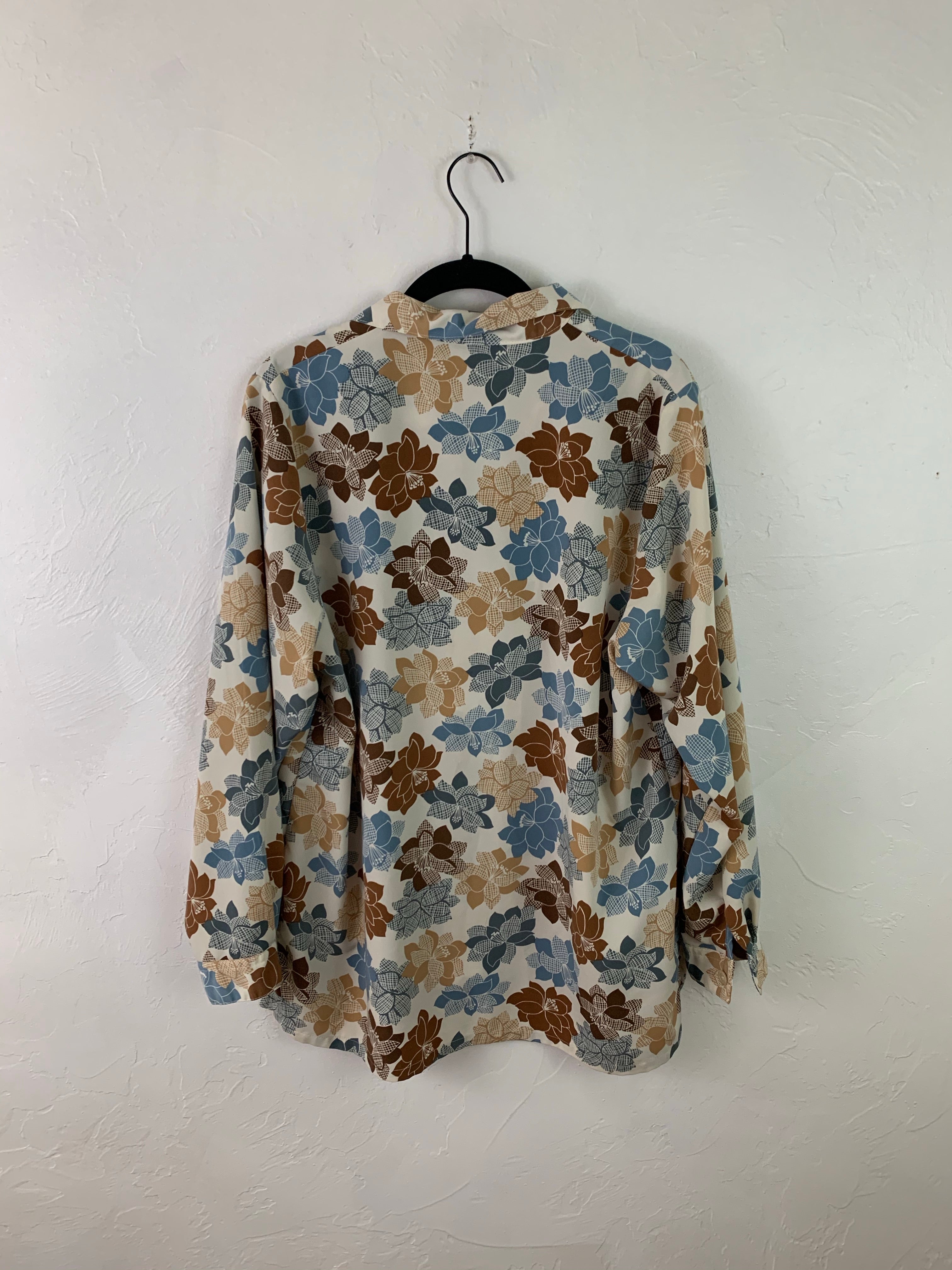 Neutral floral top XL