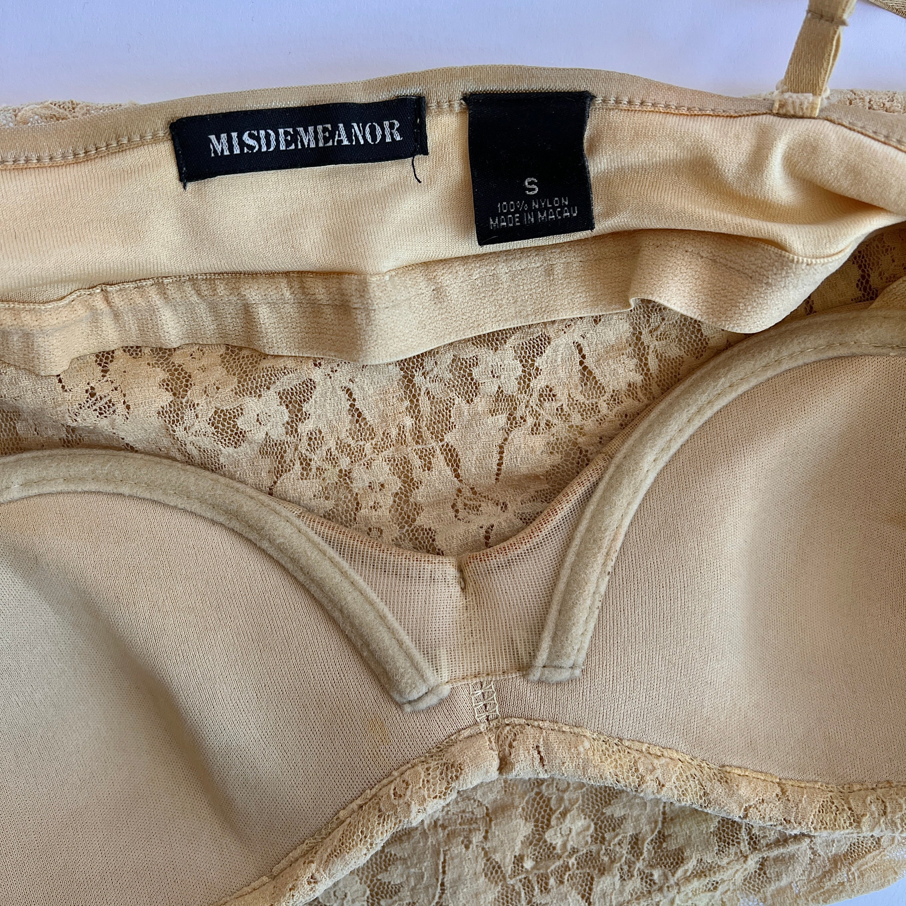 Y2K beige lace cami (S)