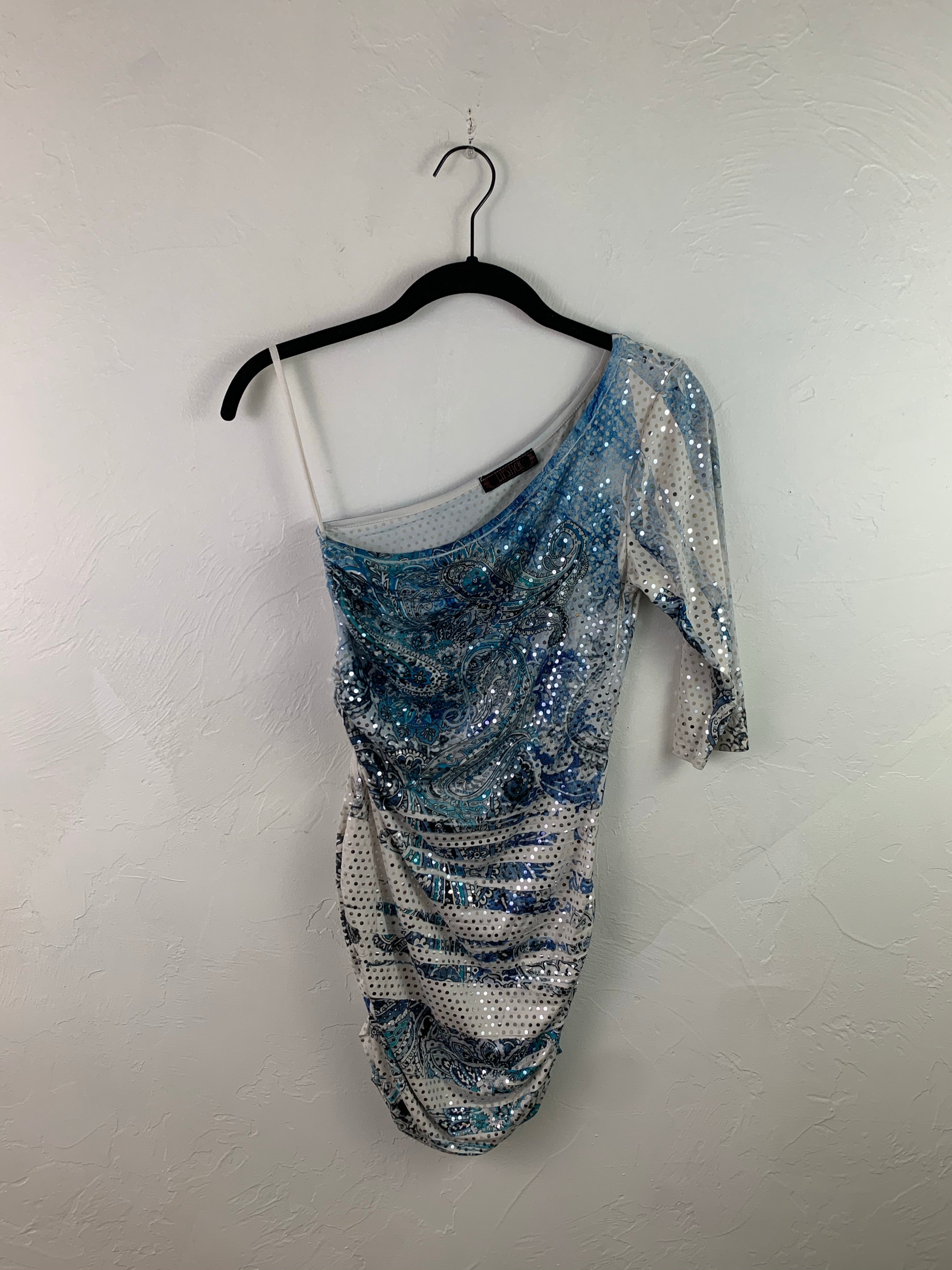 Lipstick textured one shoulder top