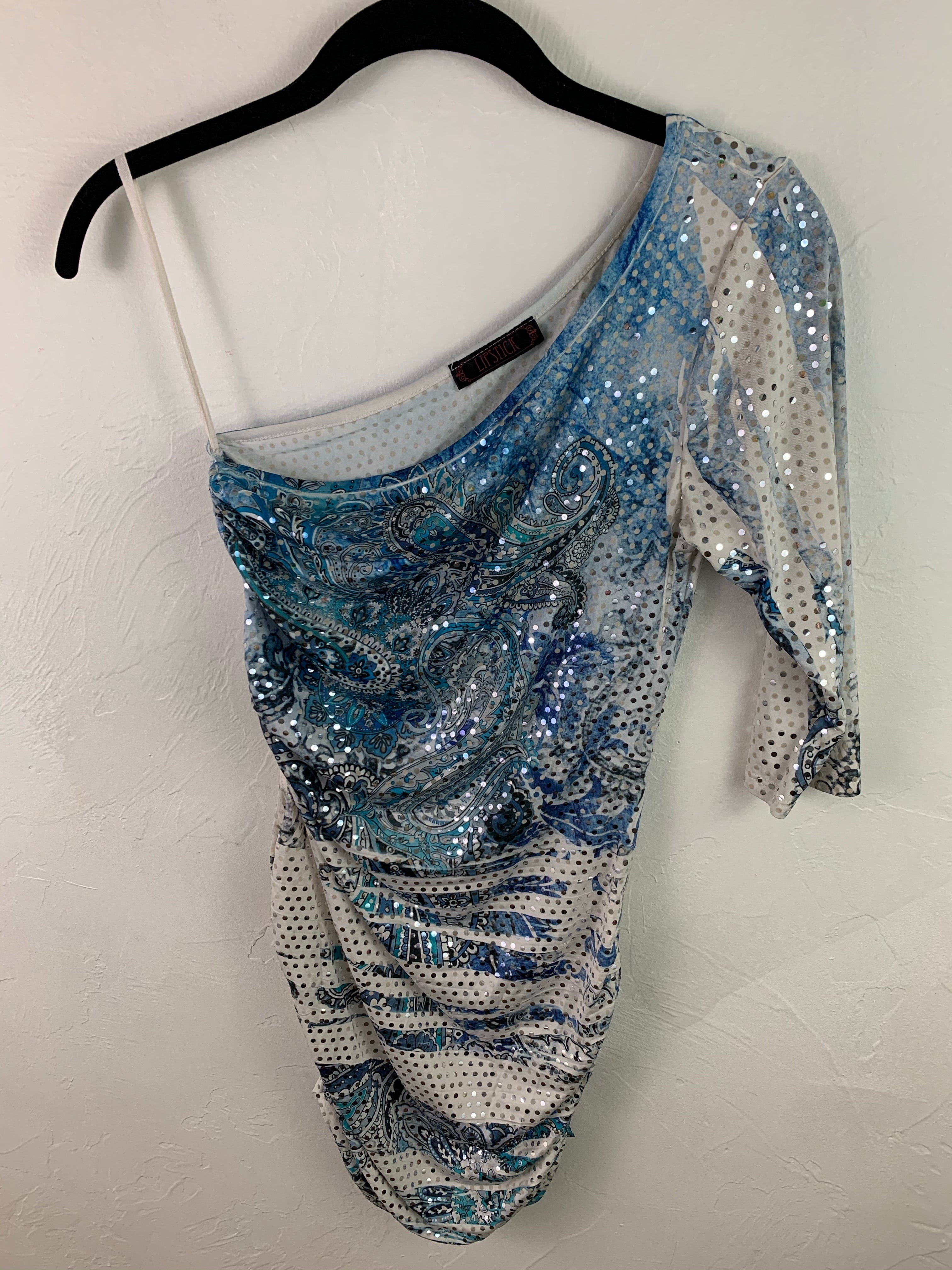 Lipstick textured one shoulder top