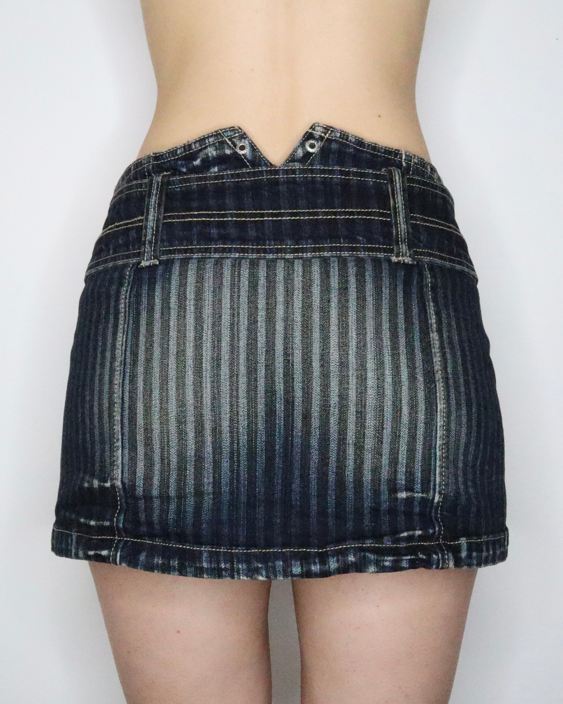 Grunge Belted Denim Mini Skirt (Medium) 