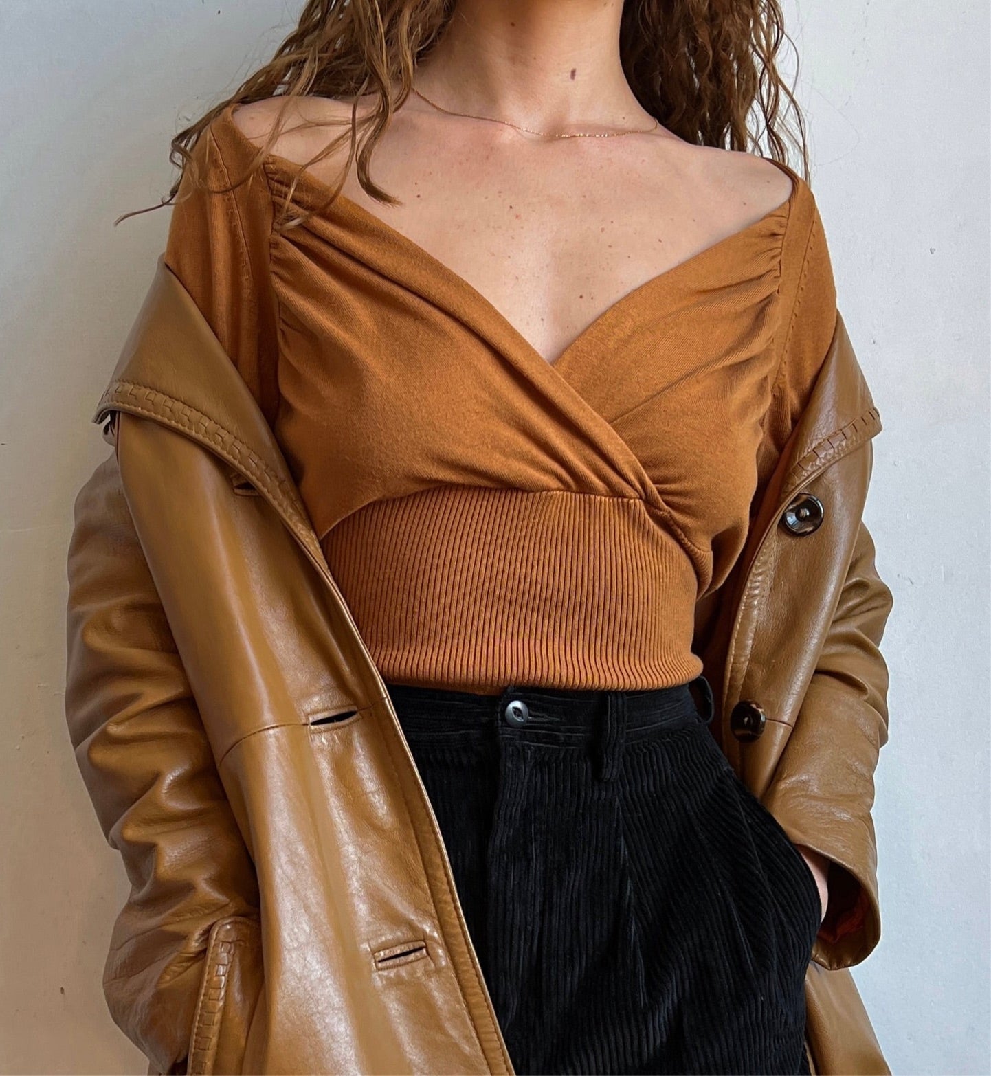 Brown ribbed knit sweetheart sweater