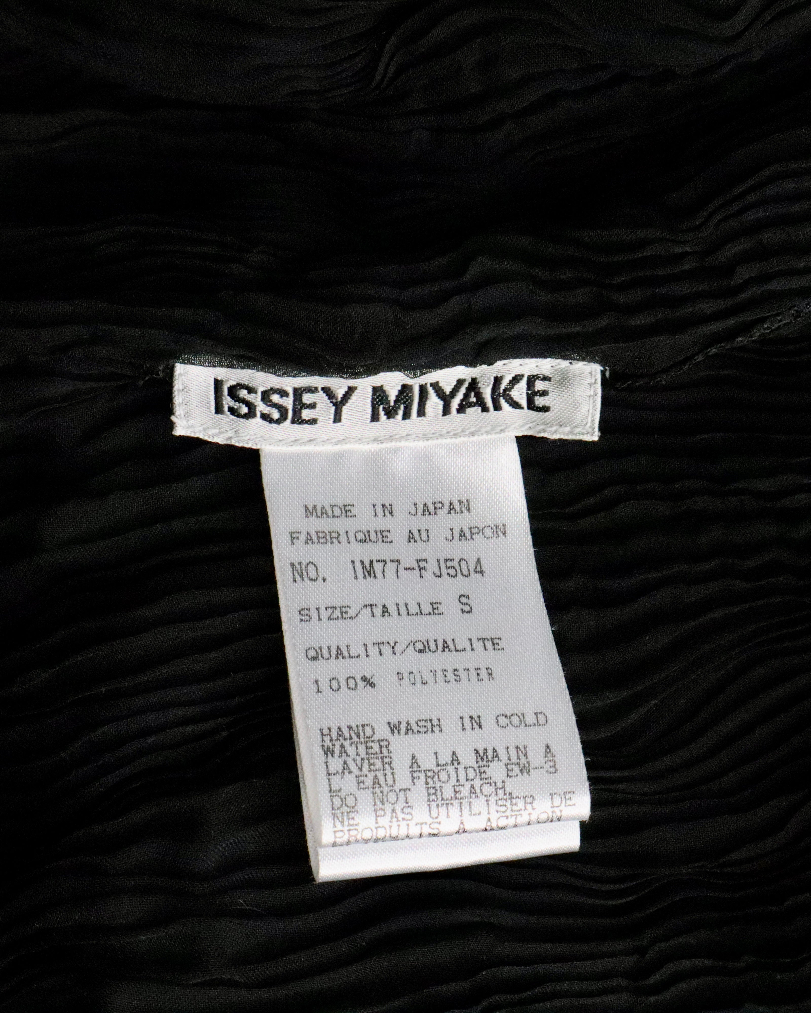 Issey Miyake Top (S-L)
