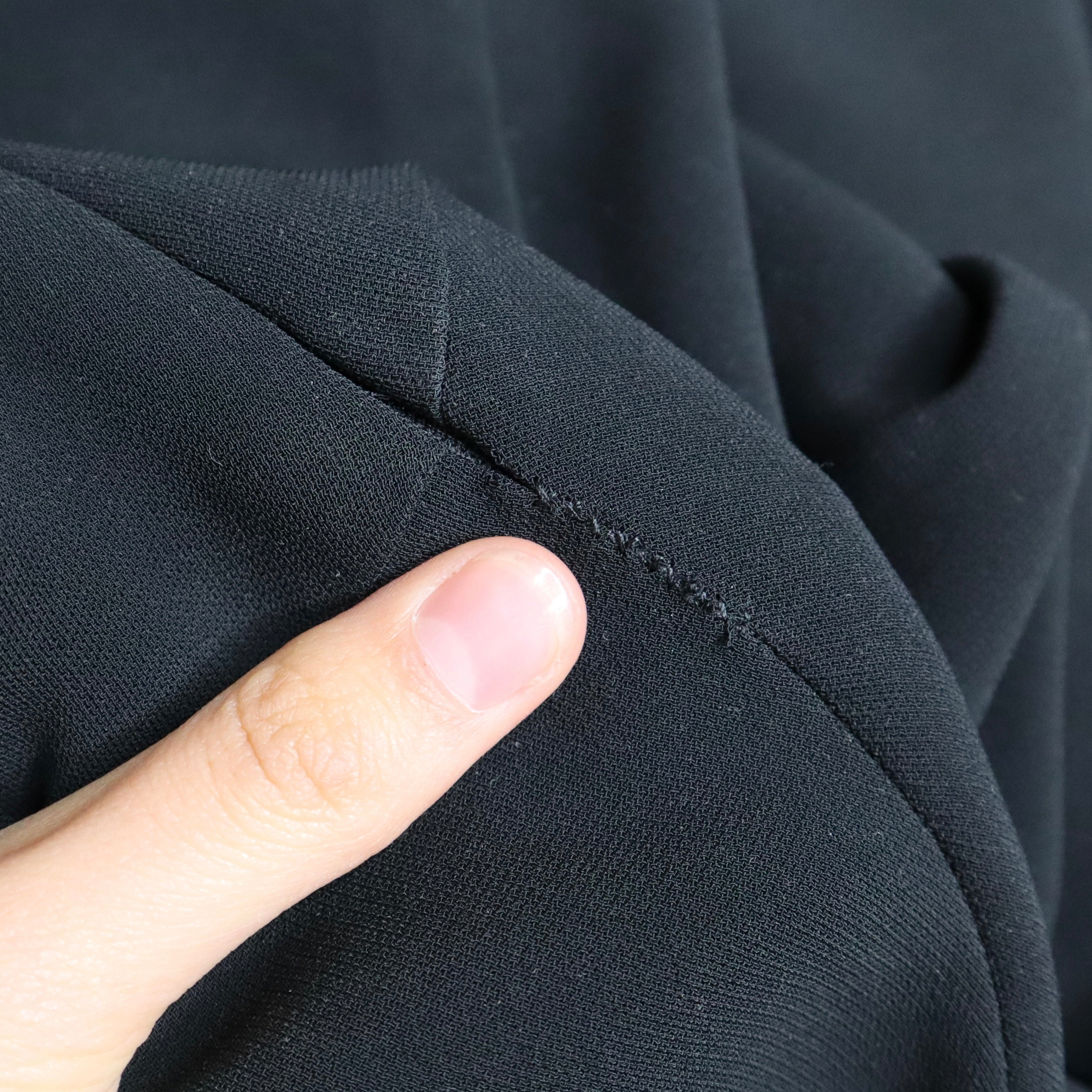Black Handkerchief Hem Midi Skirt (S-M) 