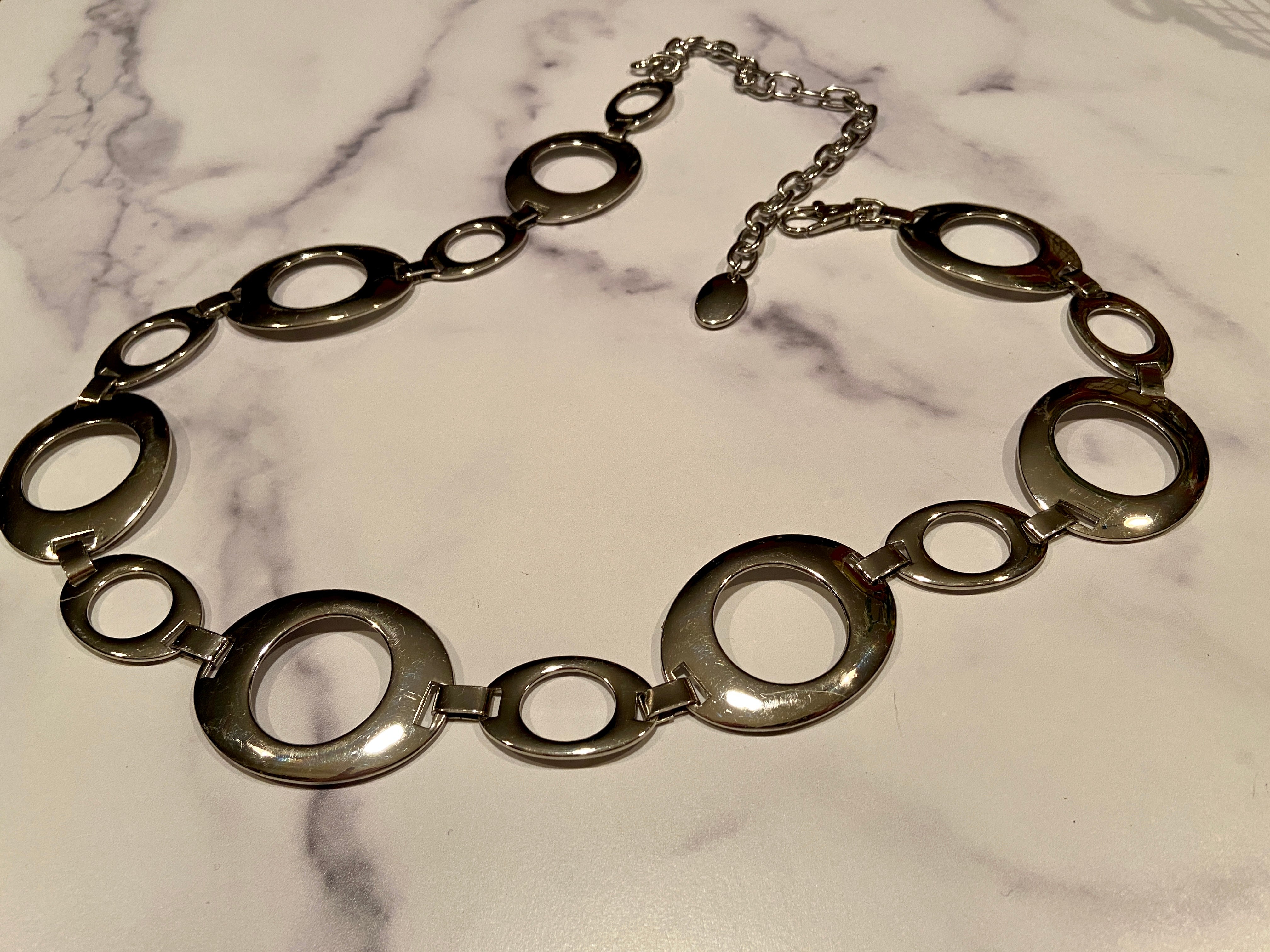 Groovy Oval Silver Metal Belt