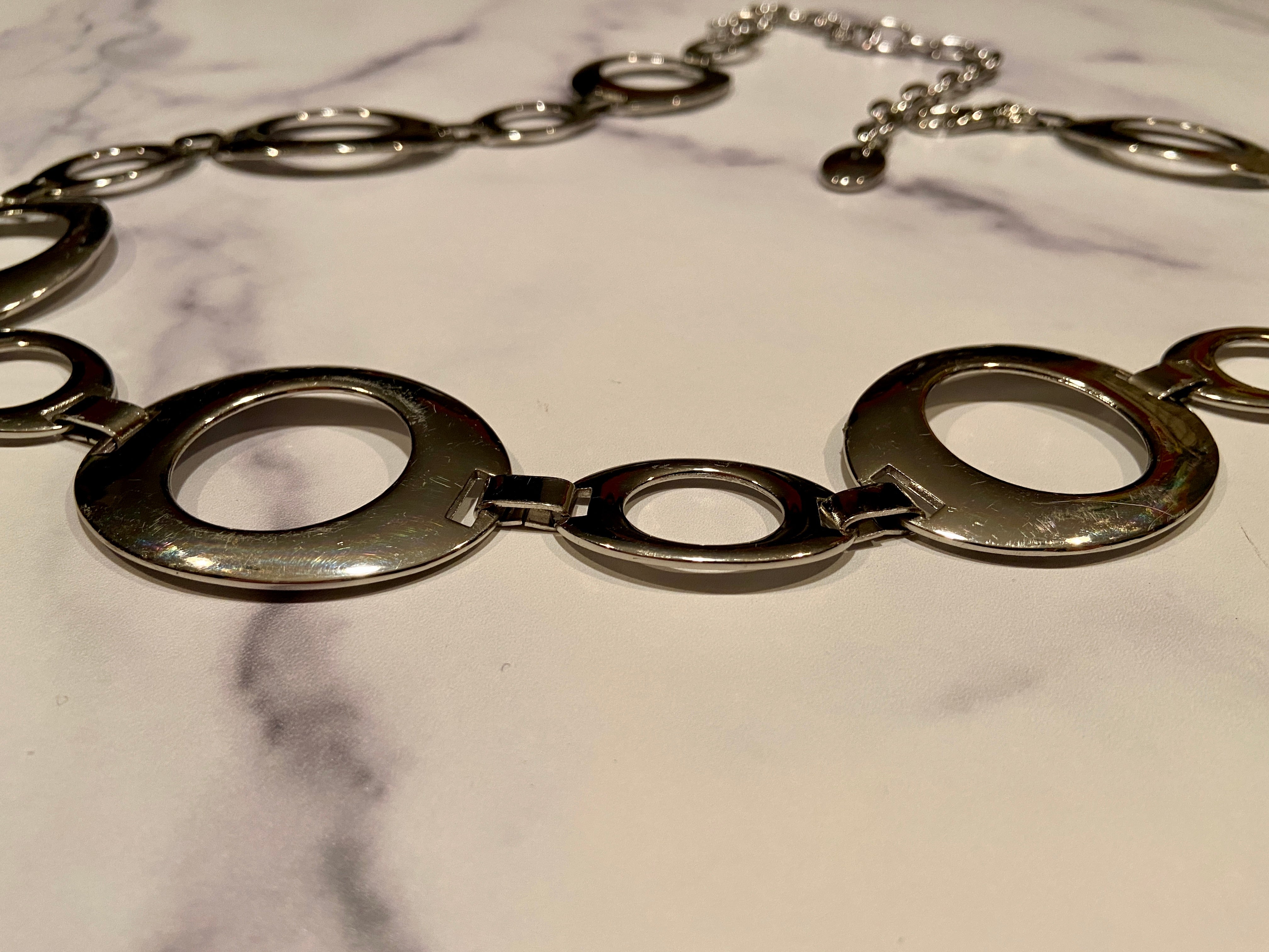 Groovy Oval Silver Metal Belt