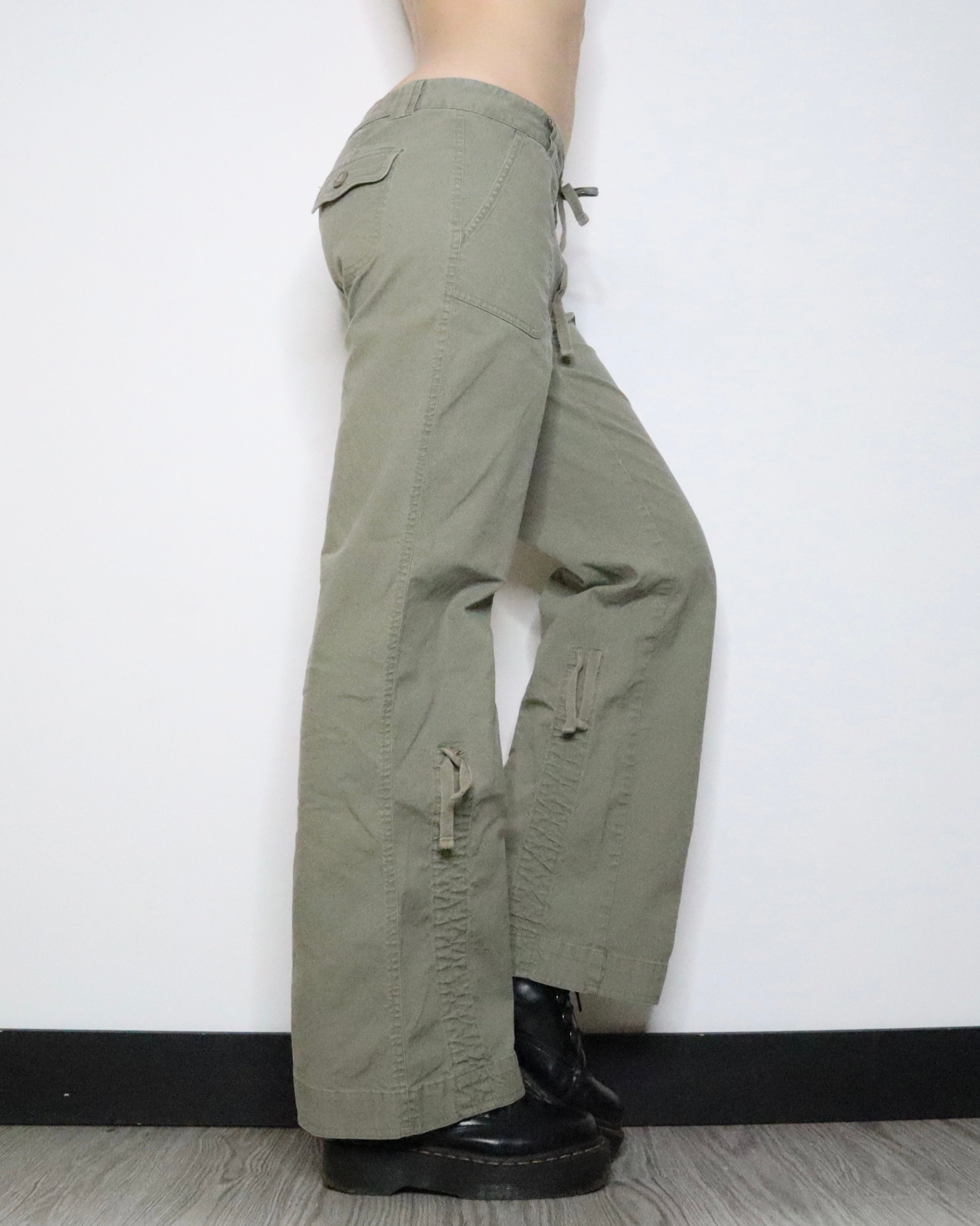 Baggy Cargo Pants (Medium) 