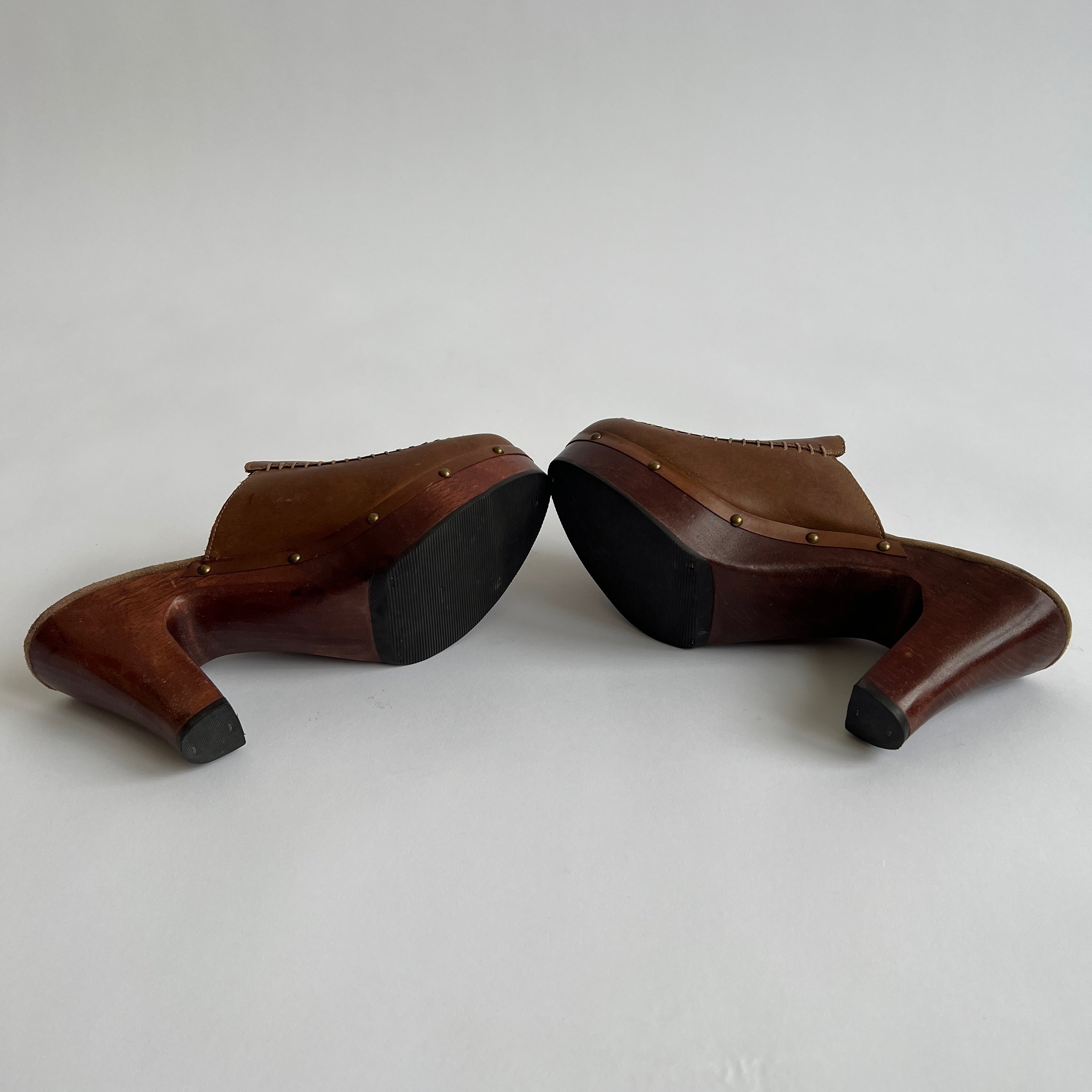 Y2K brown leather mule heels 8.5
