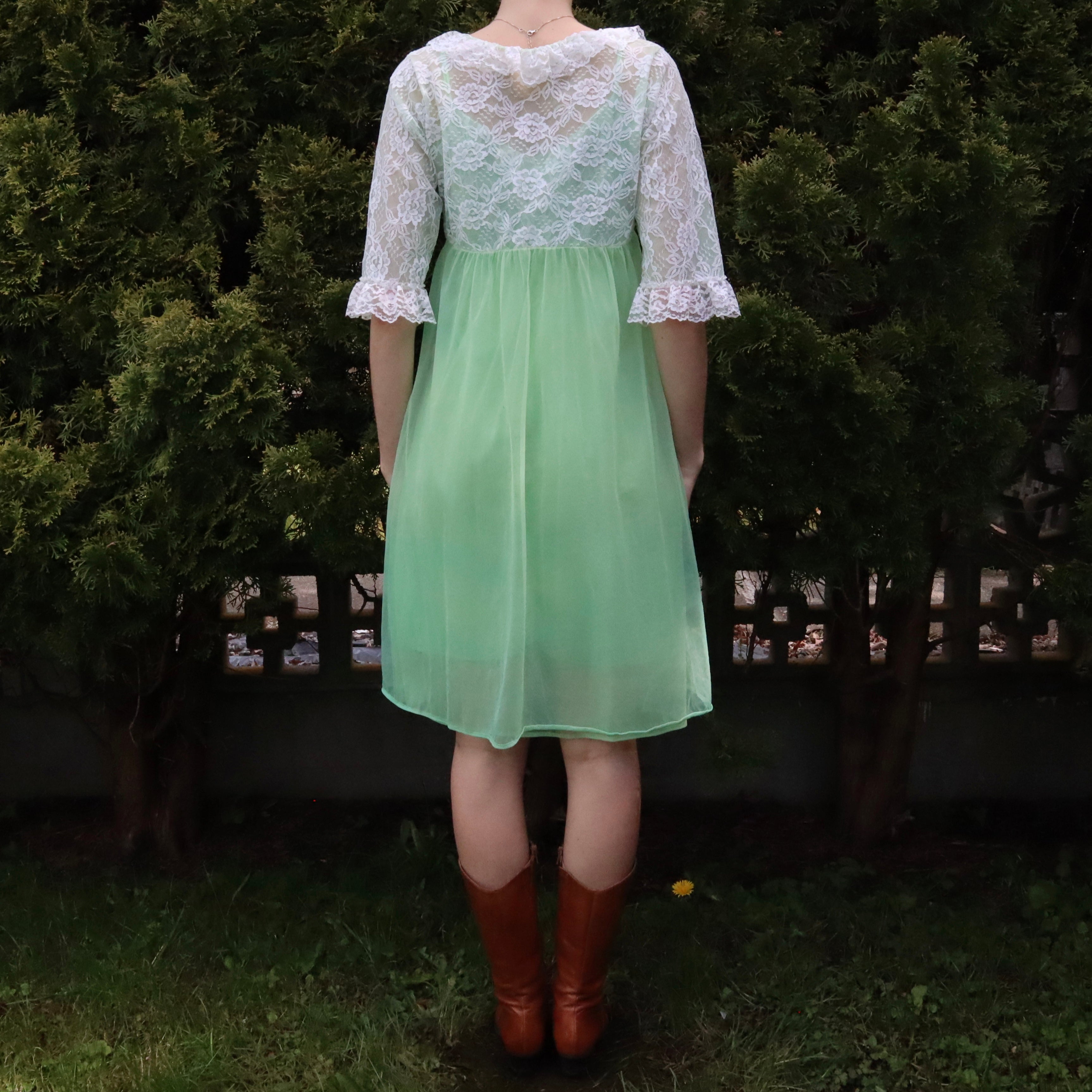 Green Lace Peignoir Set (S-M)
