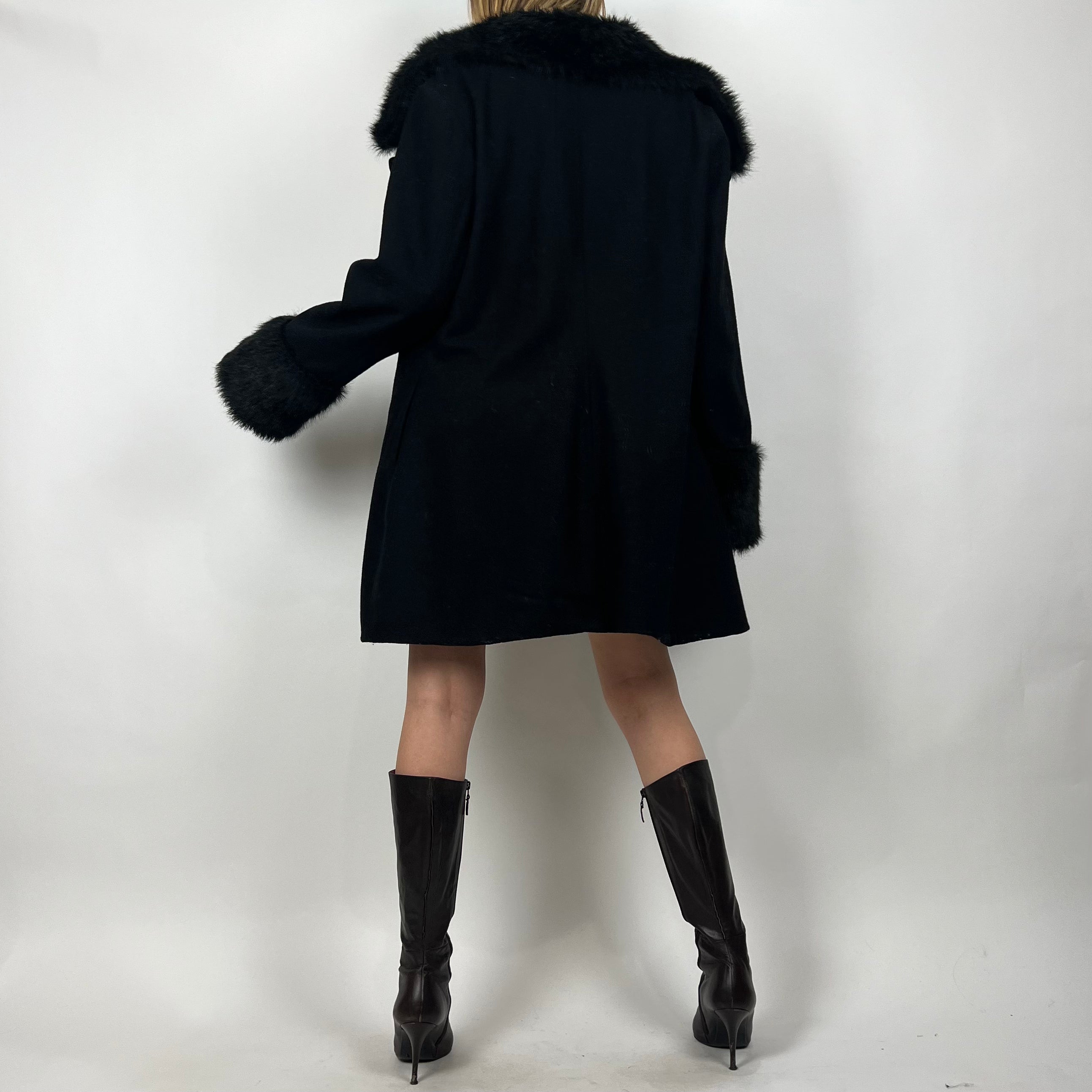 2000s Guess Black Fur-Trim Coat (M/L)