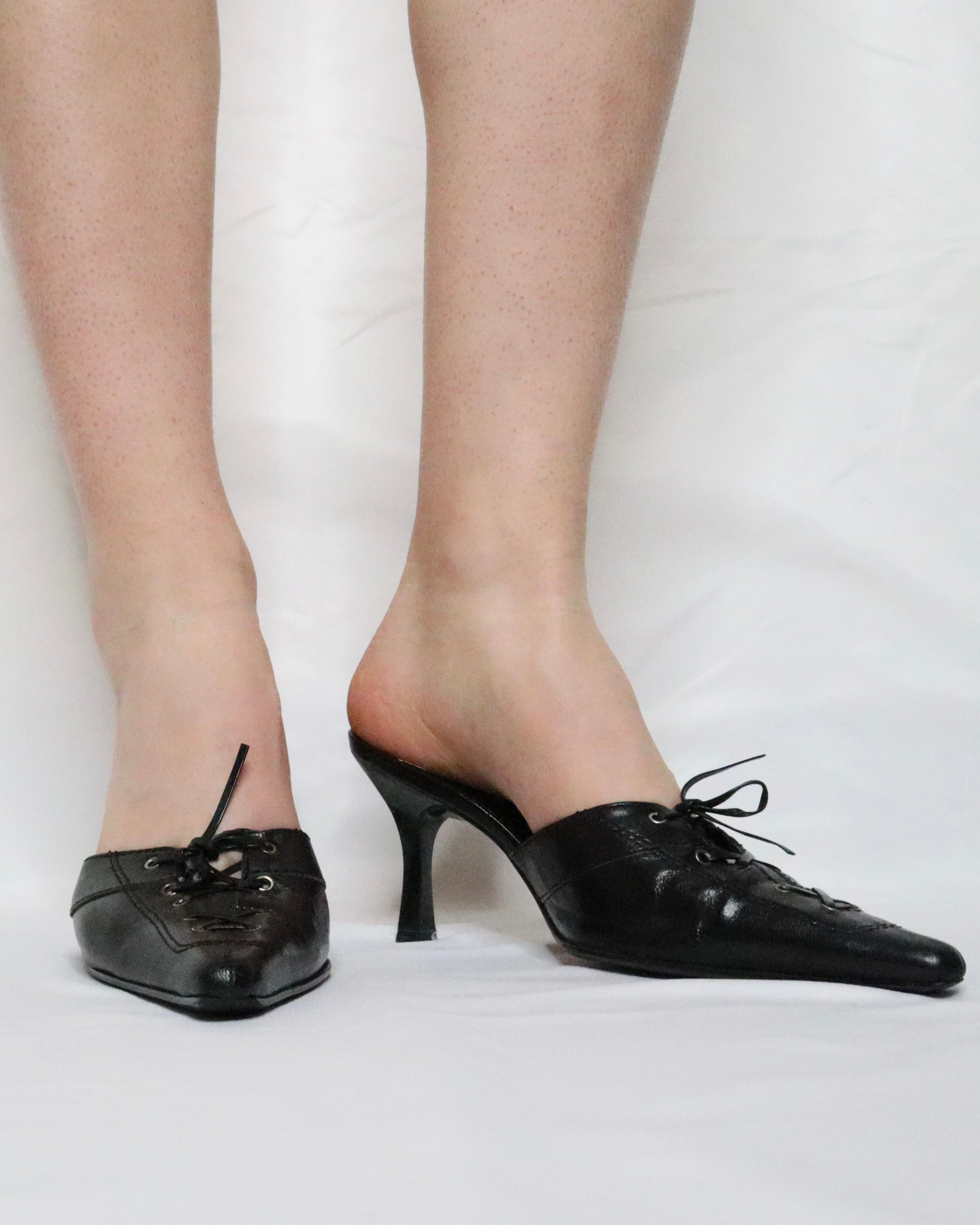 Pointed Toe Kitten Heels (6.5 US/37 EU)