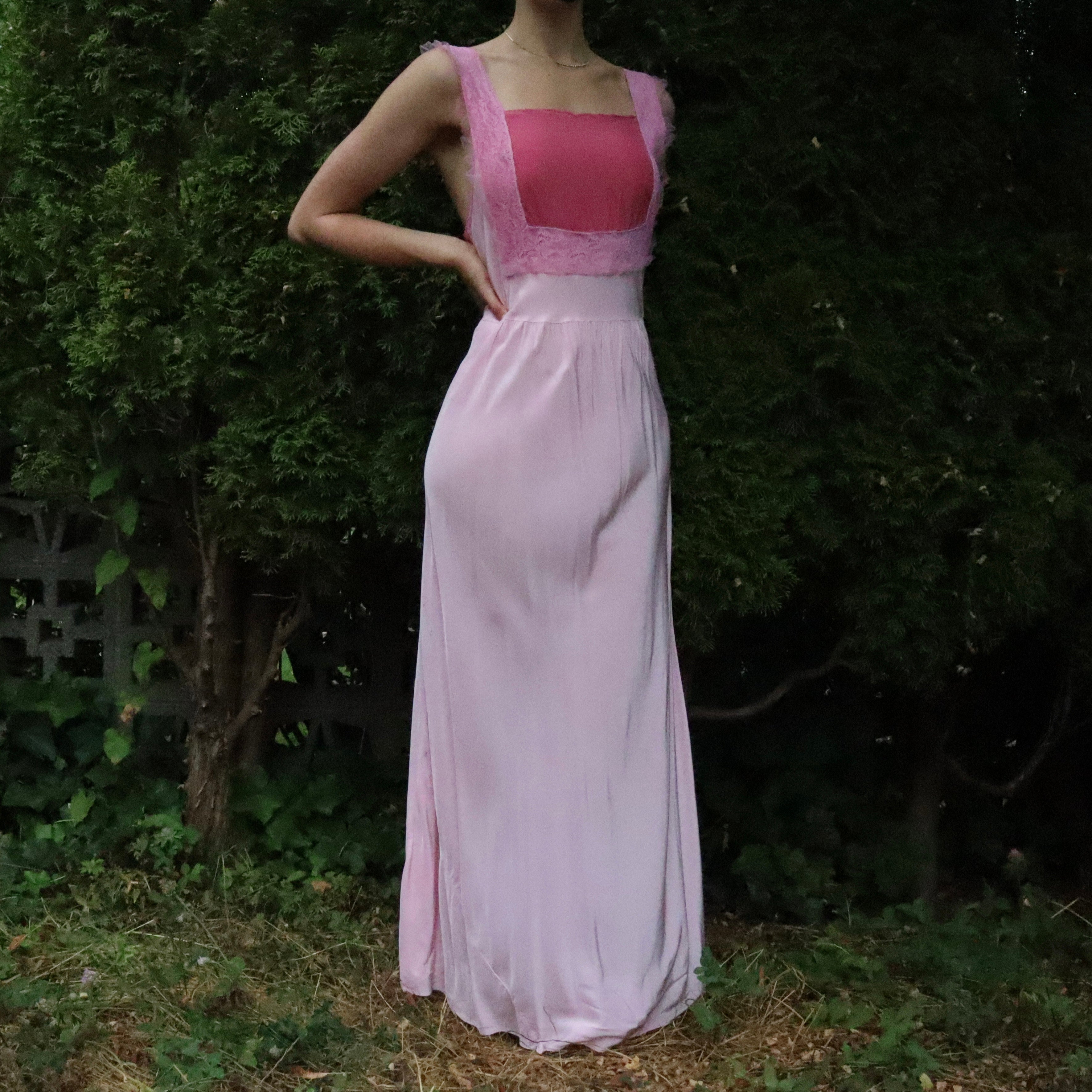 Antique Light Pink Nightgown (M-L)