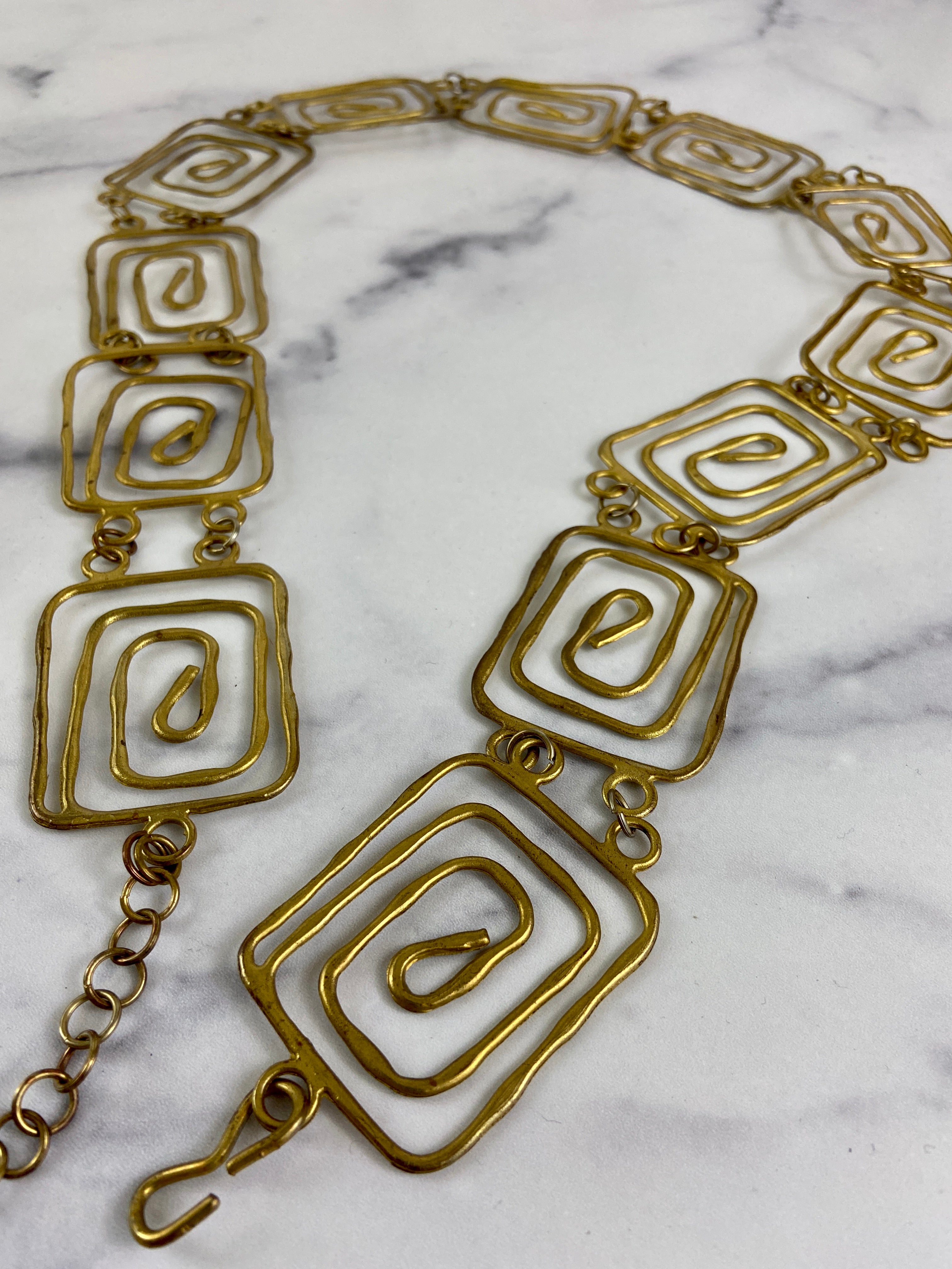 Groovy Gold Metal Chain Belt