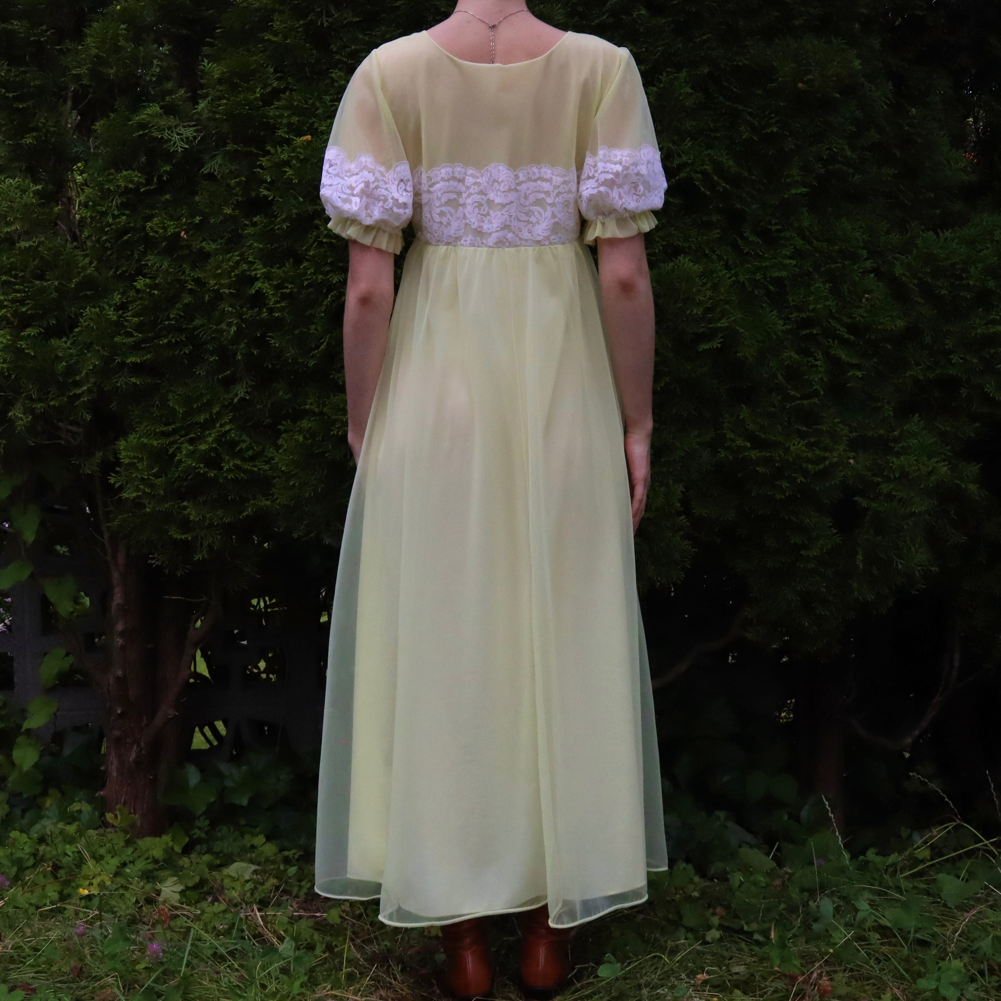 Pastel Yellow Peignoir Robe (Medium)