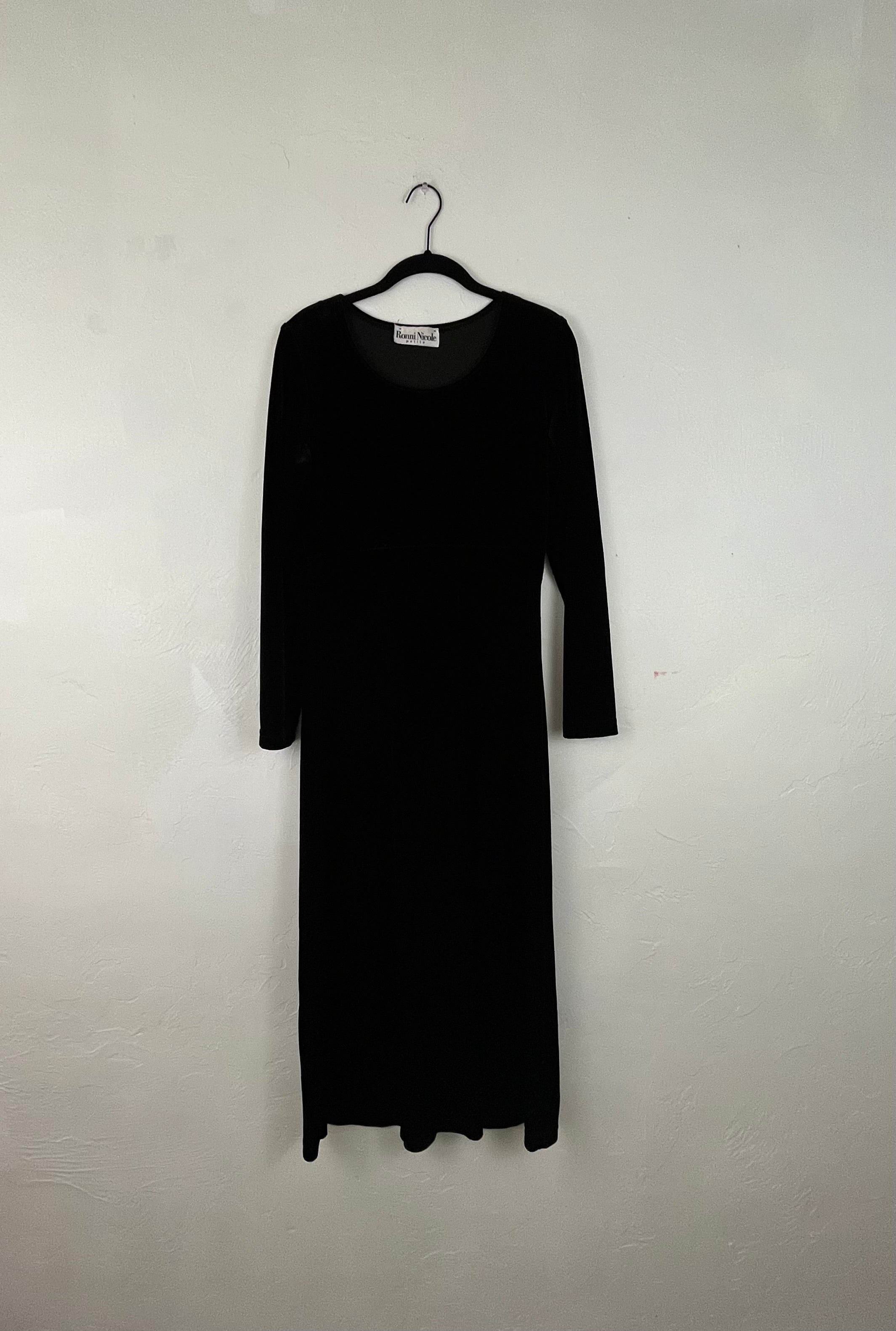 Black velvet maxi