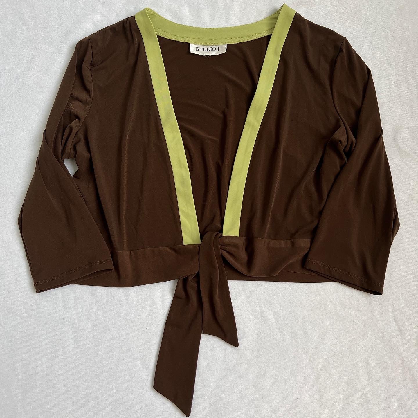 🥝 front tie crop top