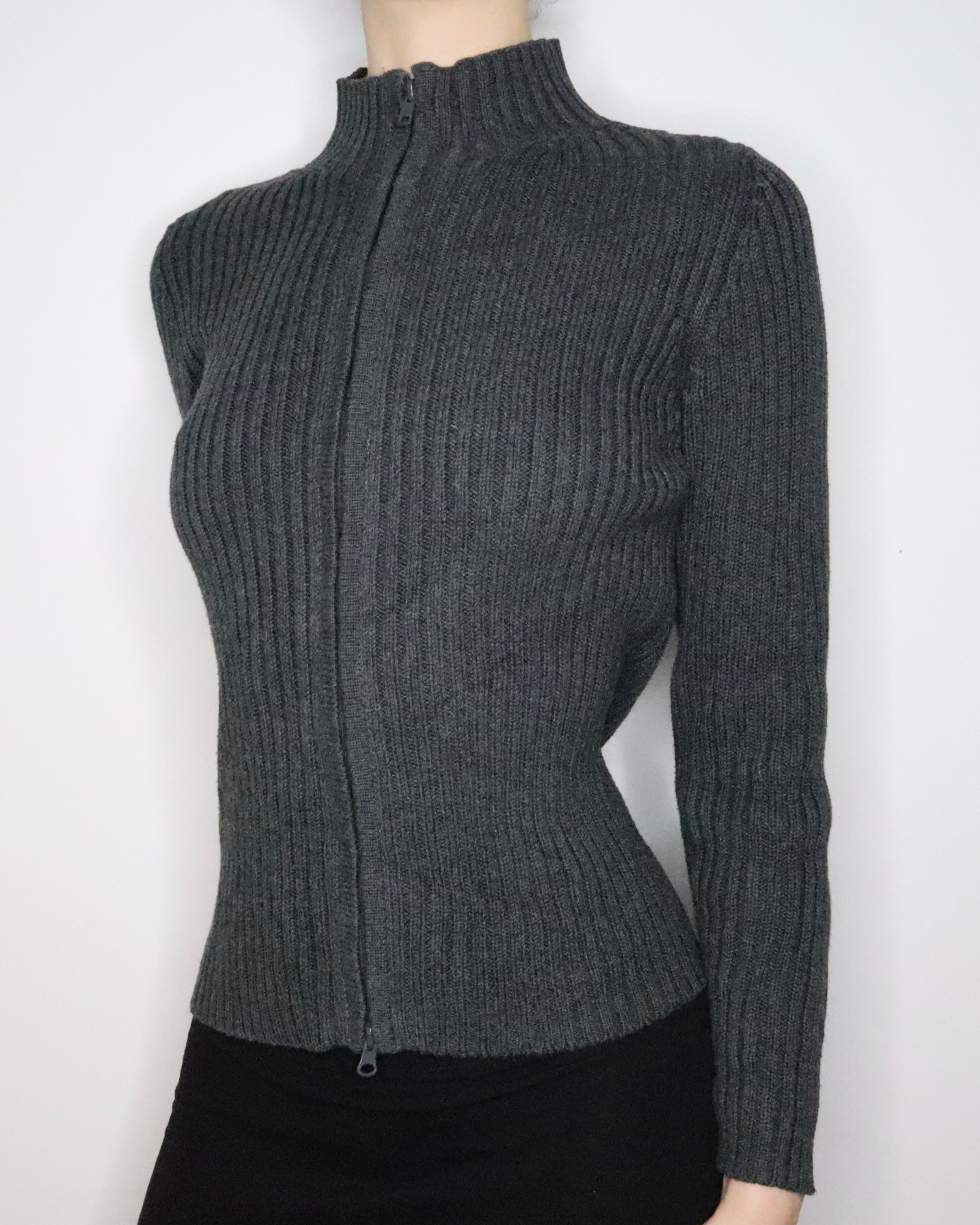 Gray Ribbed Zip Up Sweater (M-L) 