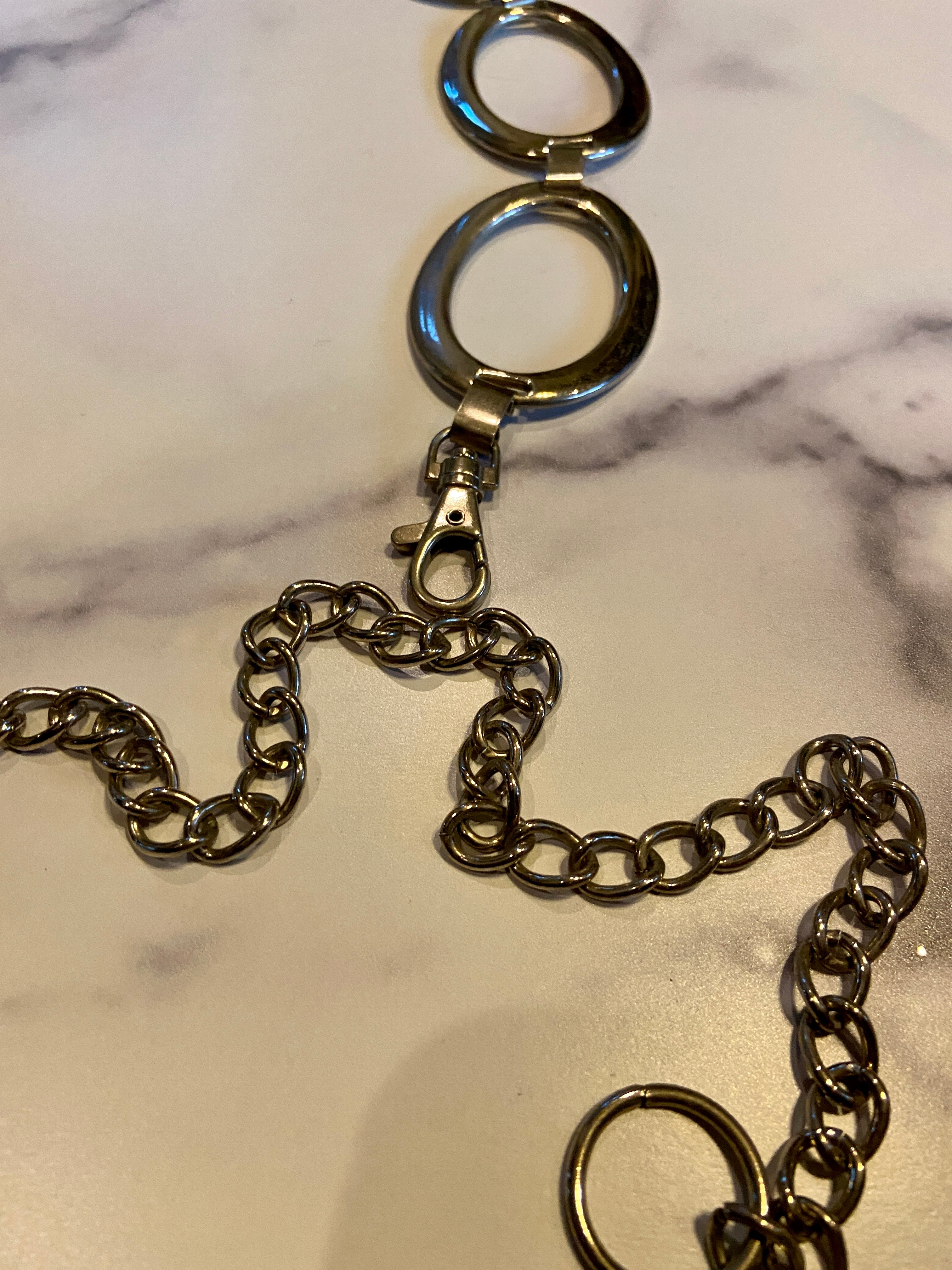 Groovy Oval Chain Belt
